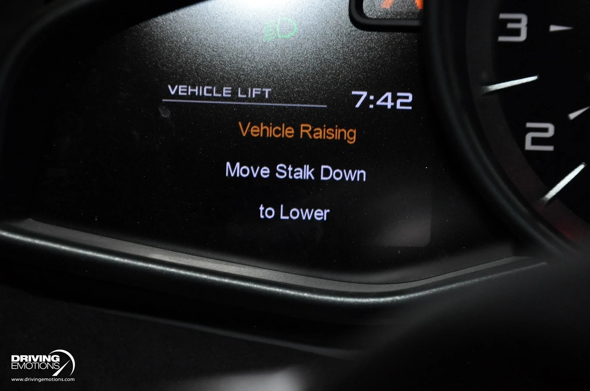 mph088_2928377413_855_p89_l_4c7ca25fab