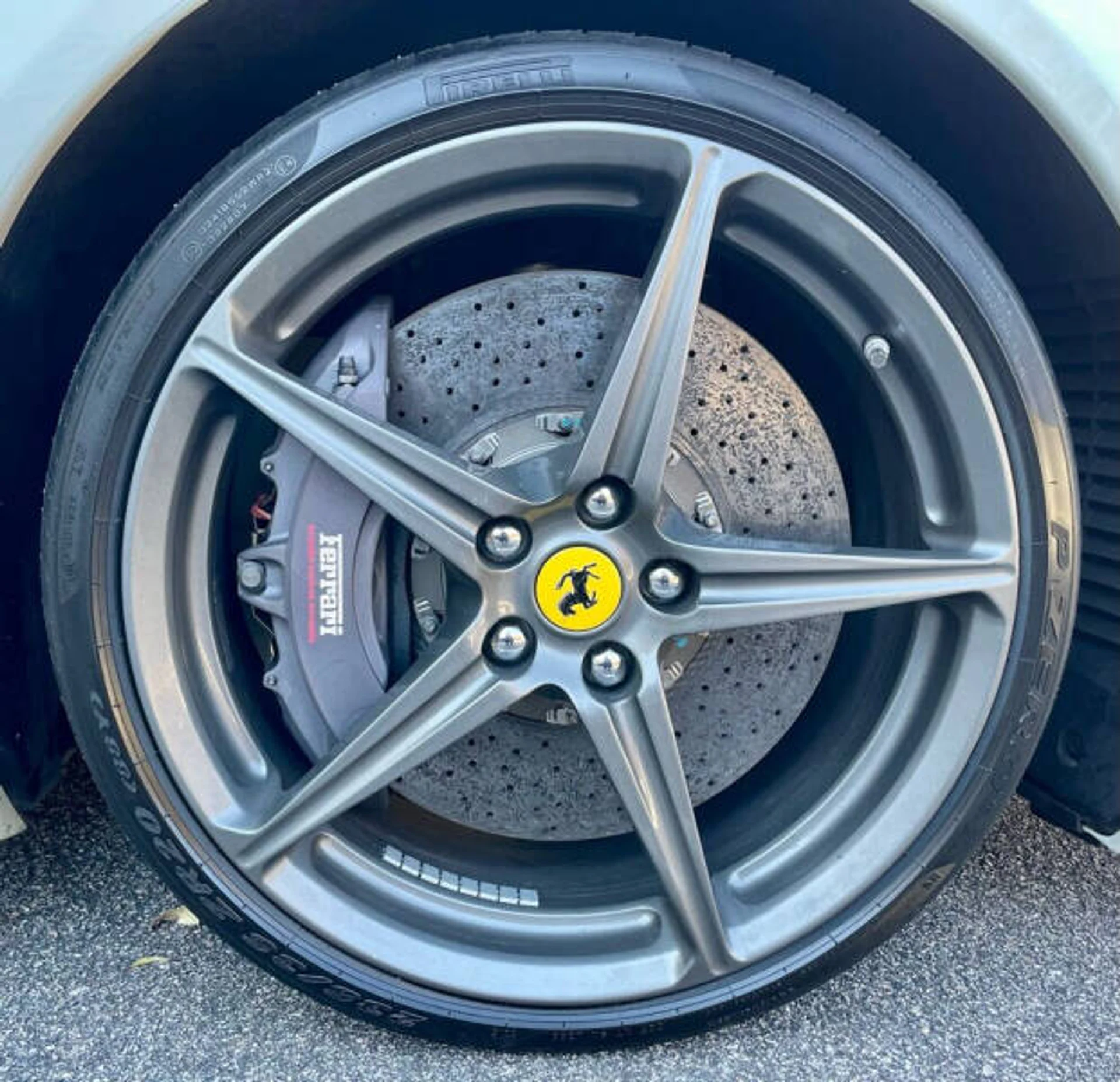 mph088_2972852437_2013_ferrari_458_spider_base_2dr_convertible_a8aced5fa5