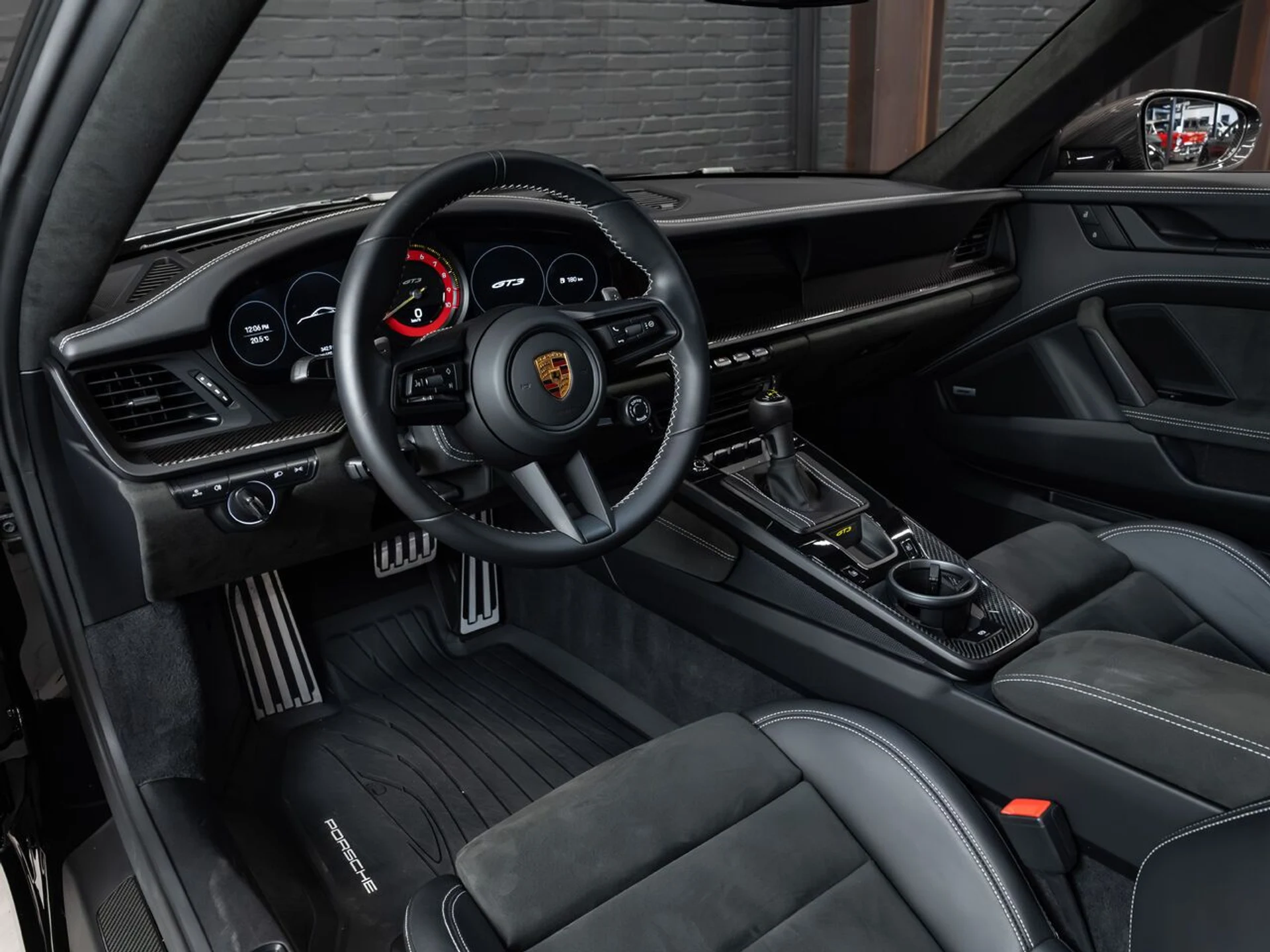 mph088_3137146753_porsche_911_2022_ed9b9dbacb