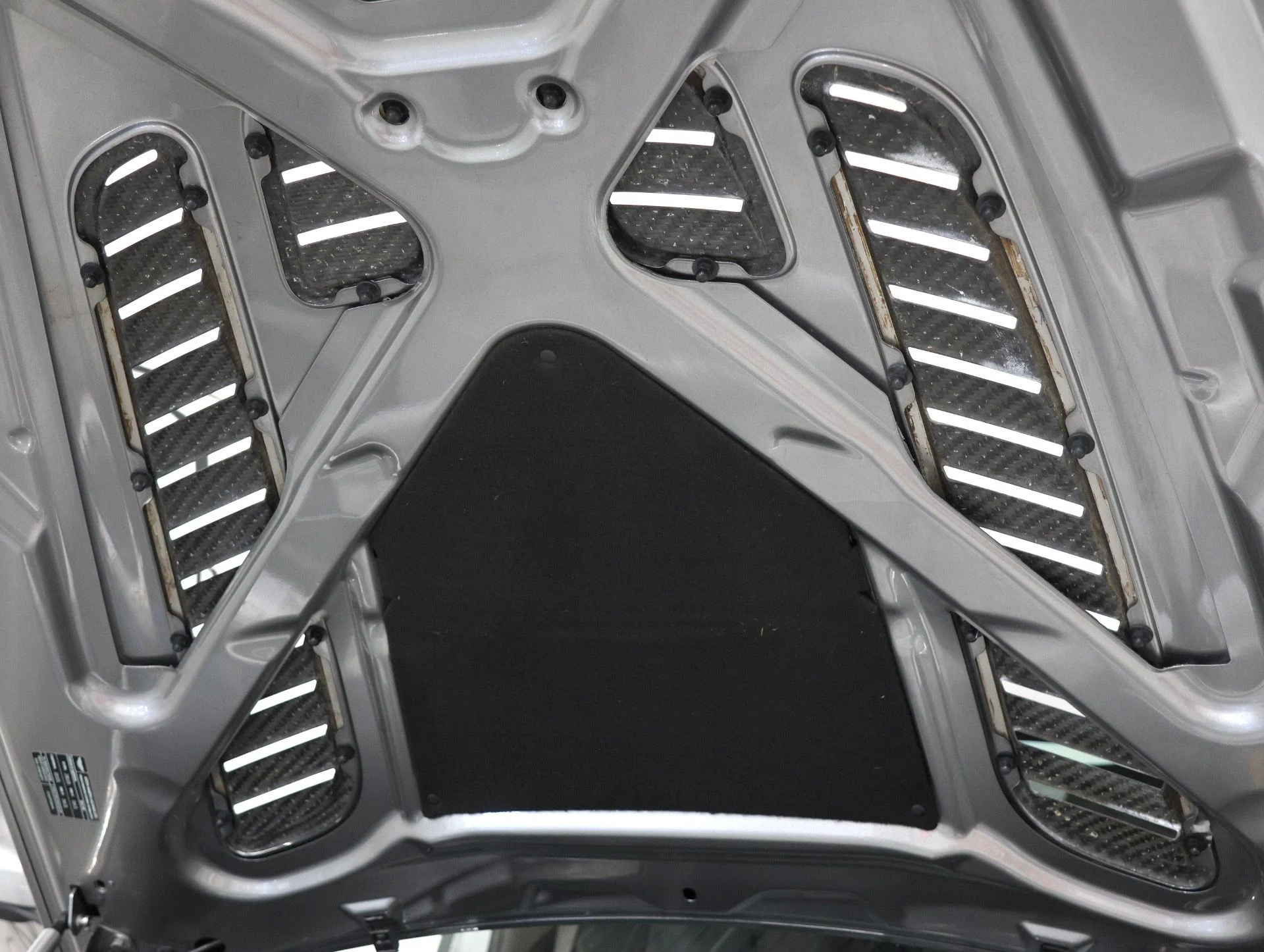 mph088_3138294014_Used_2012_Aston_Martin_V12_Vantage_Rare_6_Speed_Manual_Over_200_K_MSRP_20_K_In_Recent_Maintenance_1770845863_76ed0bac24