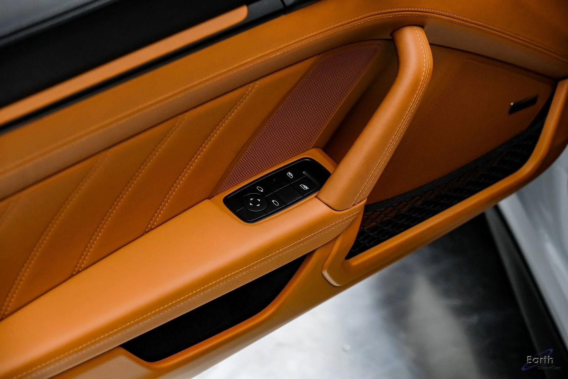 mph088_330380035_53b5e6effaf2aa981527de527cfa3773x_f62a5c7296