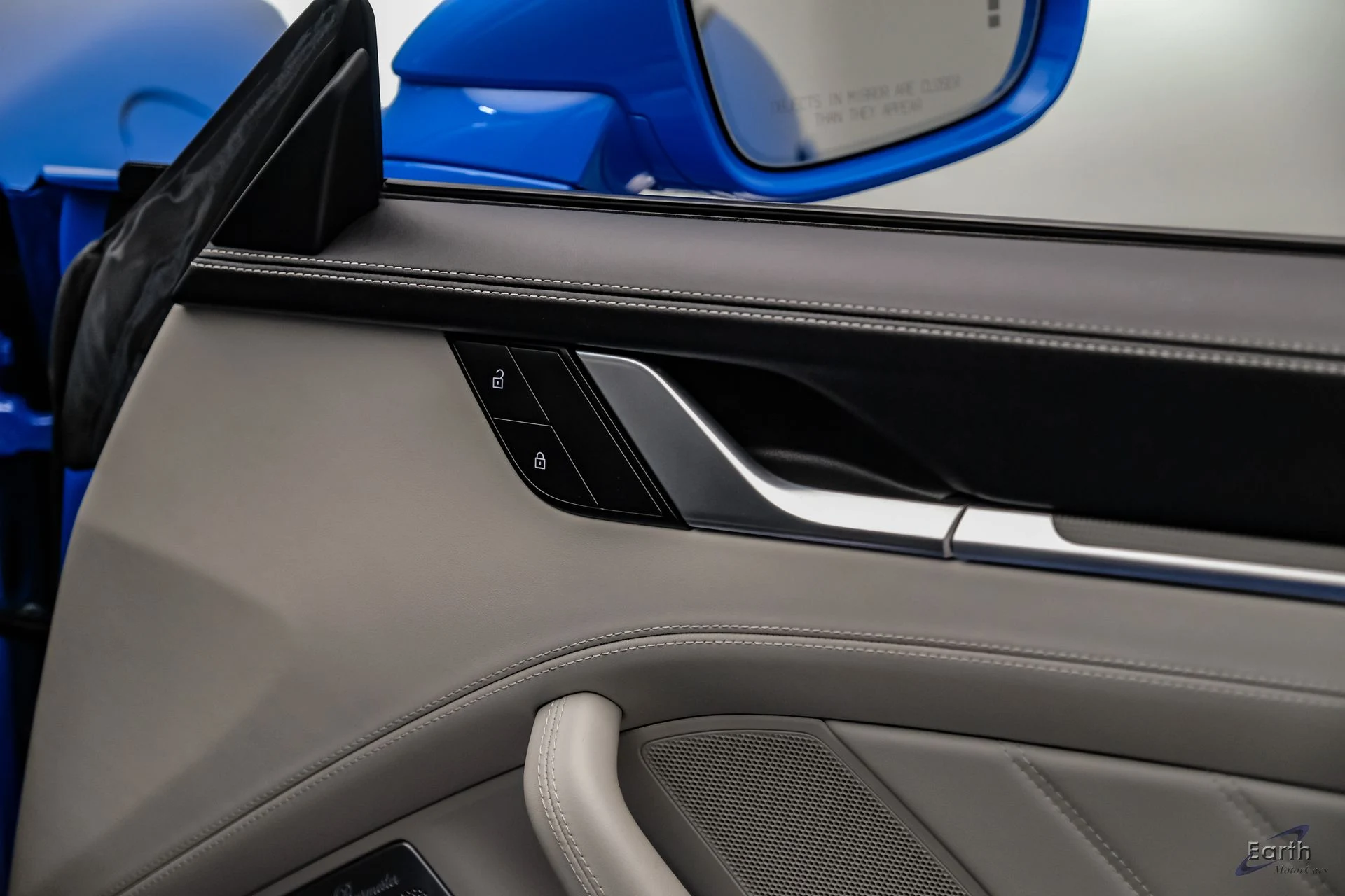 mph088_3315692464_9f104f84ff9c5db8275d65465c2ad45ex_1663b5f768