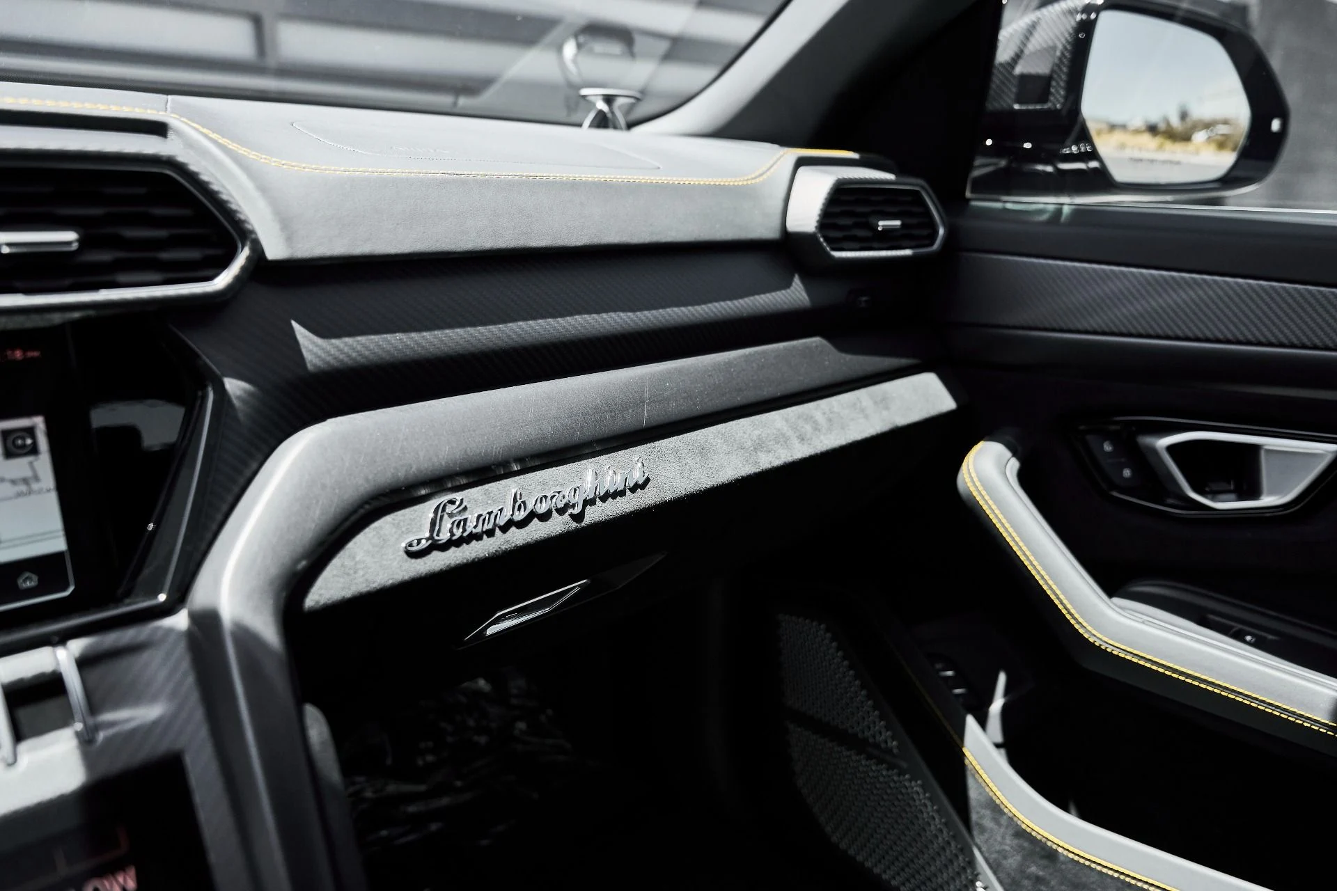 mph088_3346641228_Used_2024_Lamborghini_Urus_Performante_1781228561_2db3a810a7