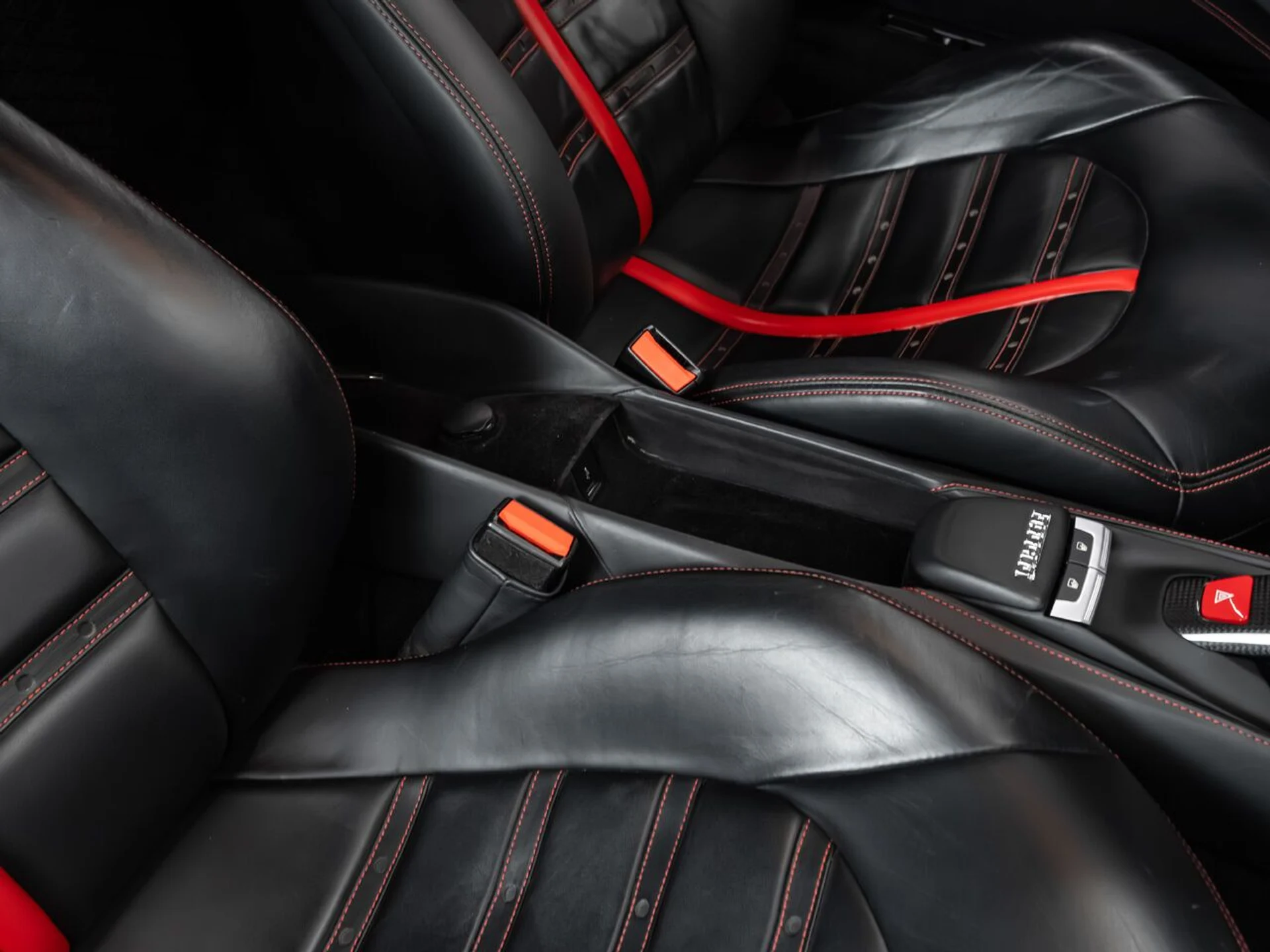 mph088_3461595138_ferrari_488_gtb_2017_4c40242148