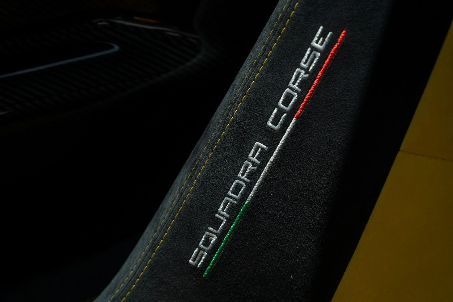 mph088_3478538749_Used_2014_Lamborghini_Gallardo_LP_570_4_Squadra_Corse_1755029690_9a98cd7248