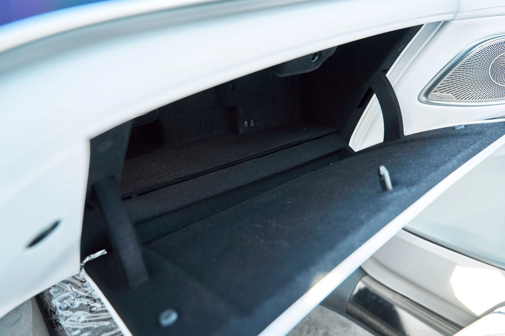 mph088_3504479522_Used_2024_Mercedes_Benz_EQS_Maybach_EQS_680_1766456019_705f923524