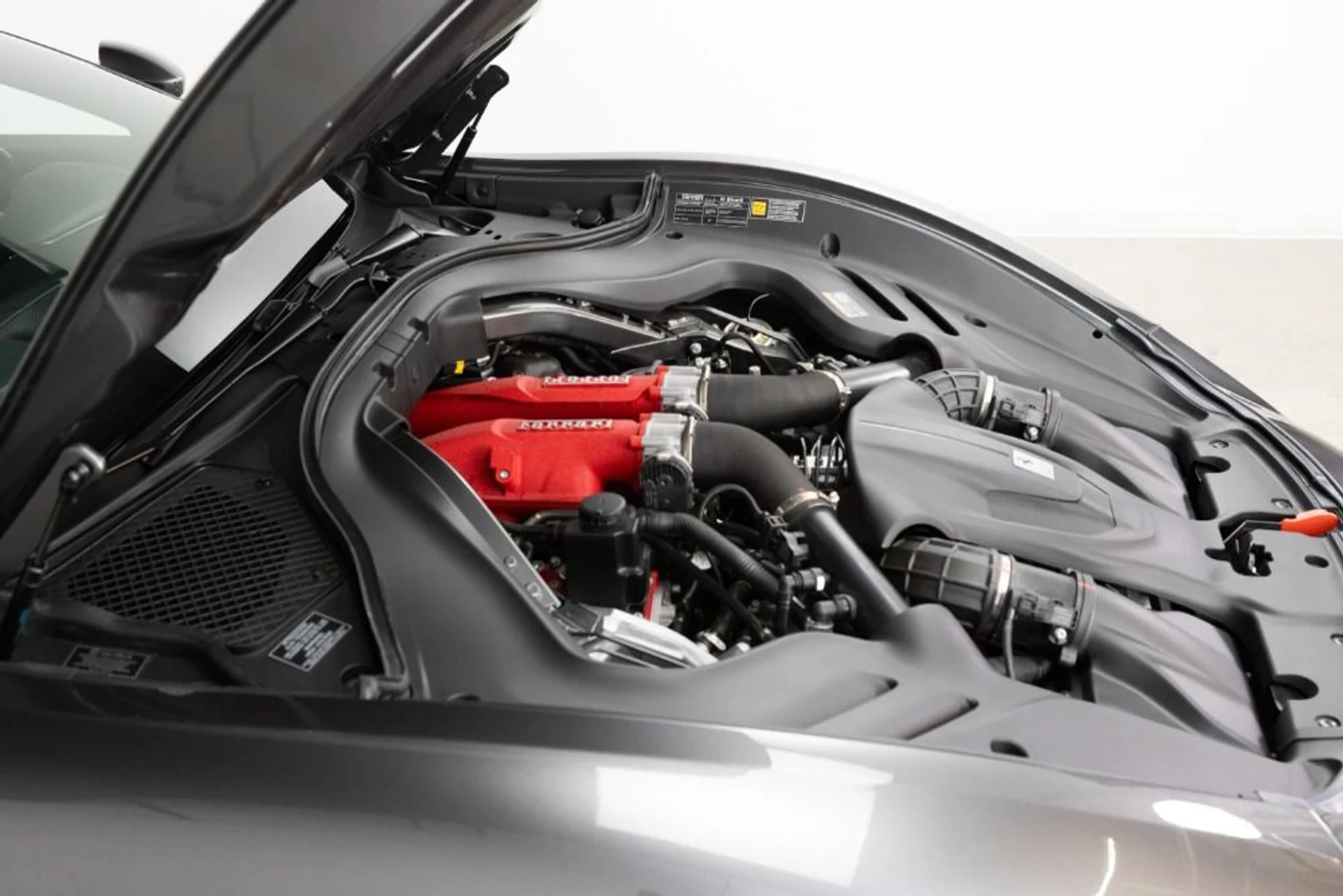 mph088_3770062574_Used_2023_Ferrari_Roma_dbcd21121f