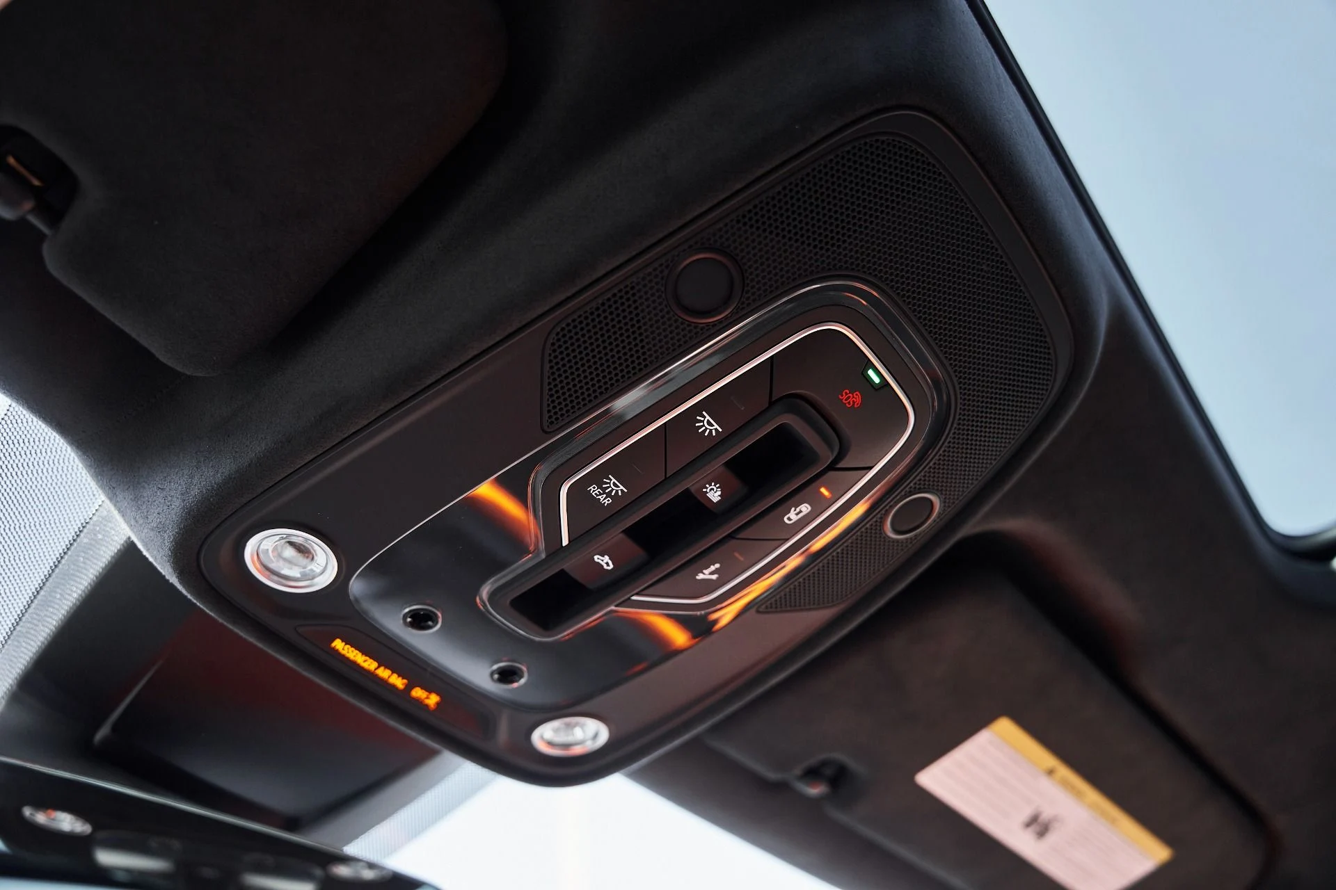 mph088_383037135_Used_2025_Lamborghini_Urus_SE_1770086574_5b57325f38