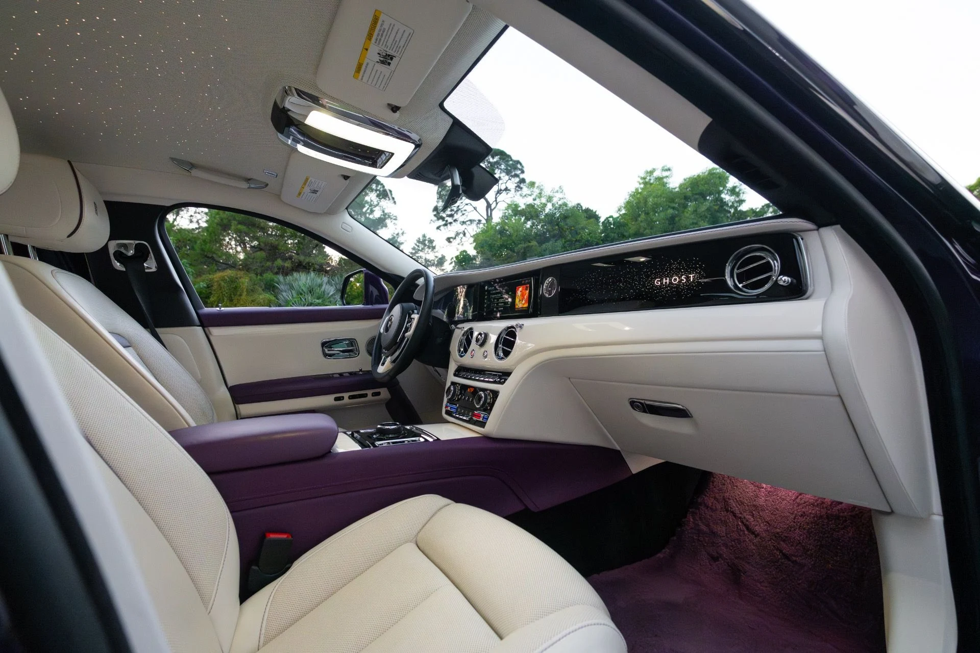 mph088_4204044763_Used_2021_Rolls_Royce_Ghost_1762913749_1ef46fc5b4