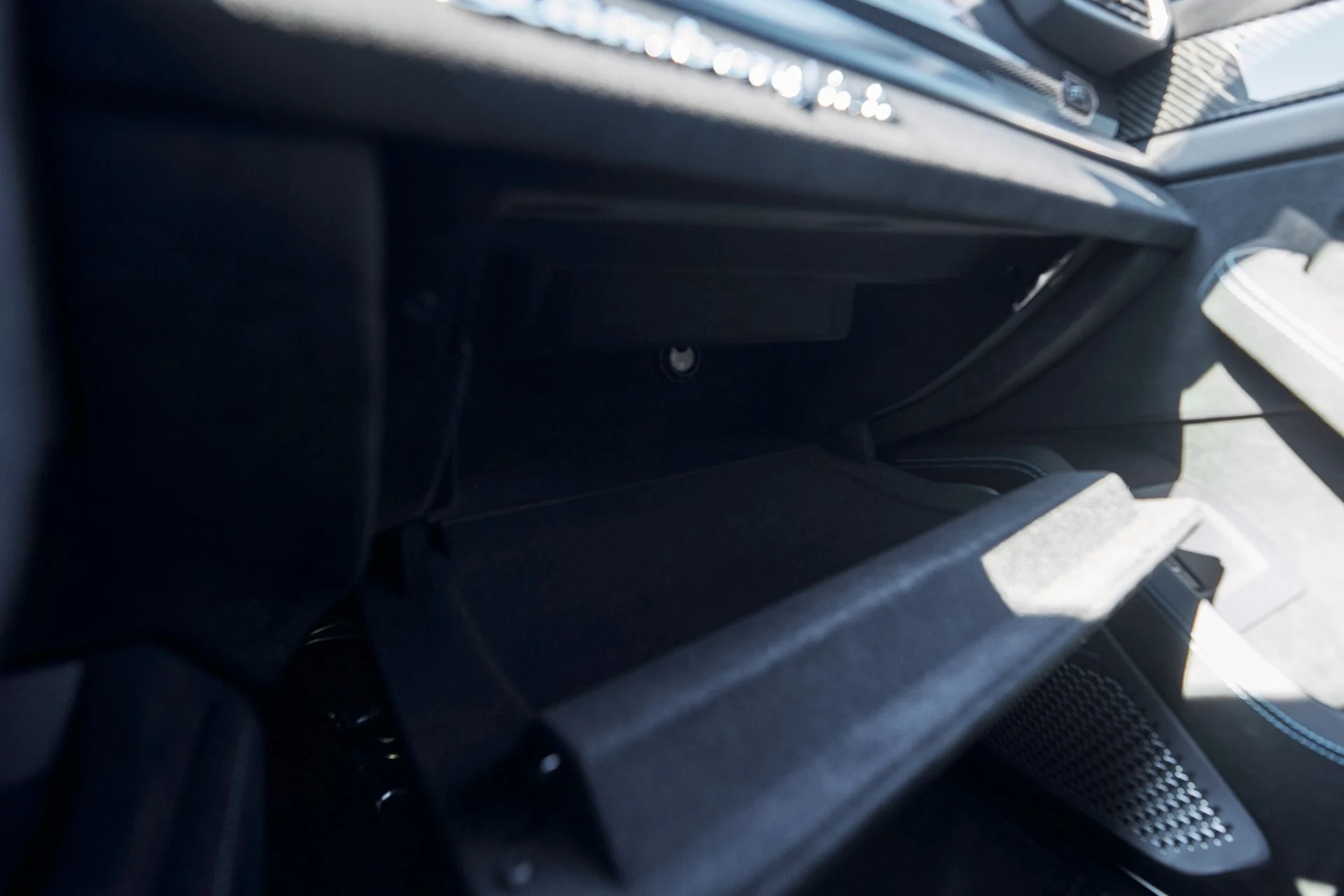 mph088_443662127_Used_2024_Lamborghini_Urus_Performante_1764957732_41c81e9104