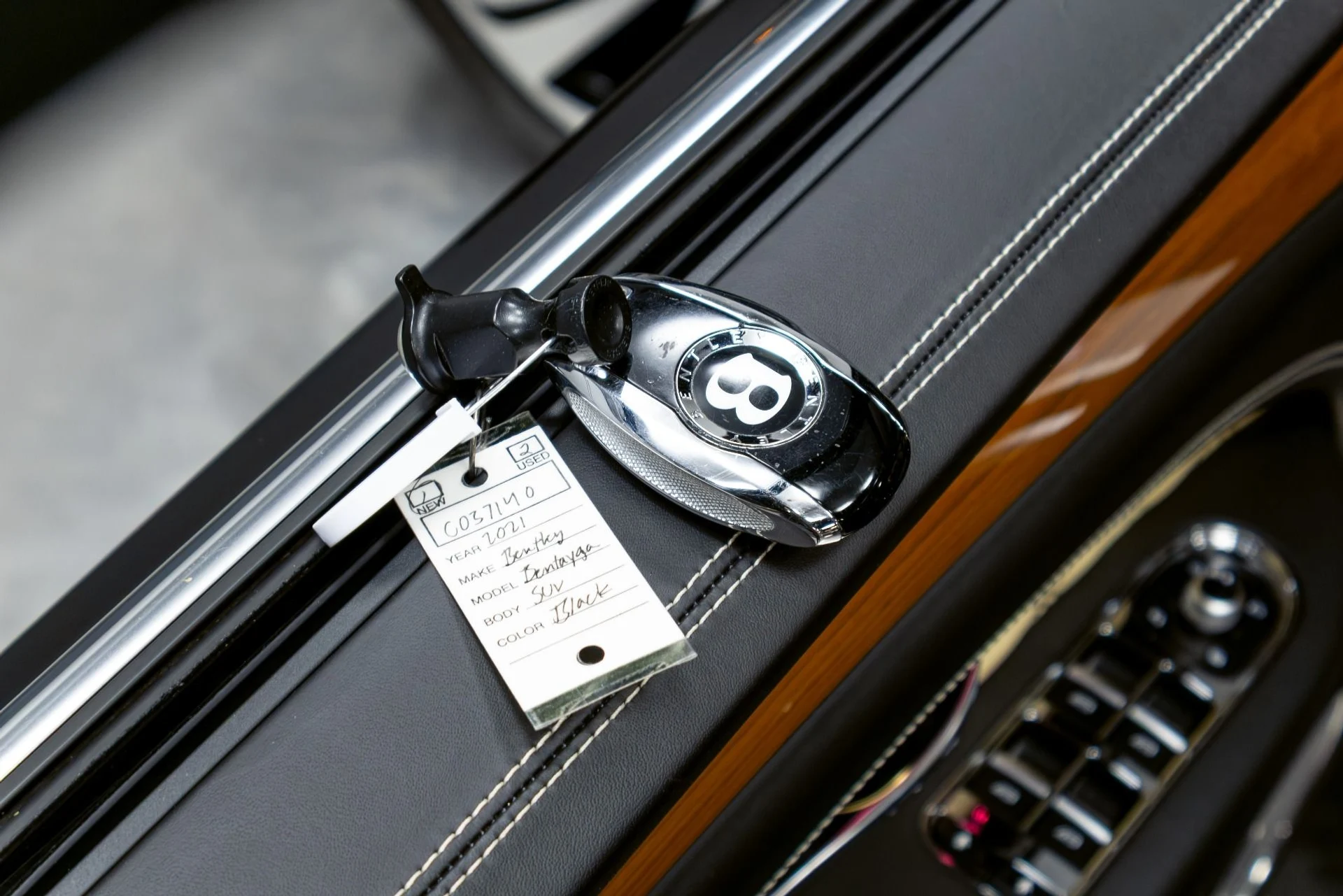mph088_618433215_Used_2021_Bentley_Bentayga_V8_First_Edition_1776782113_9bcb5b7d09