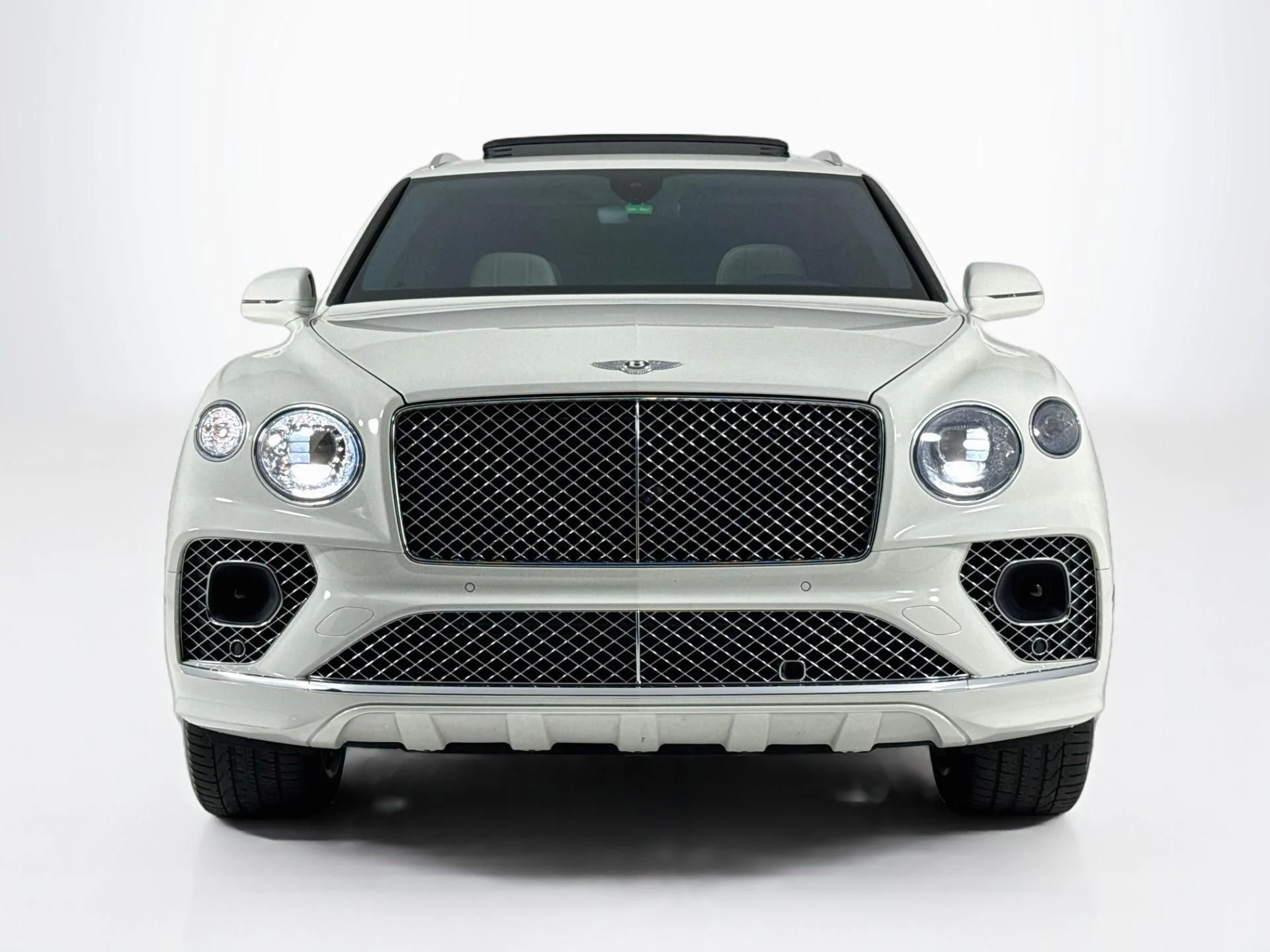 mph088_737415708_Used_2023_Bentley_Bentayga_Azure_1793142096_21574501d0