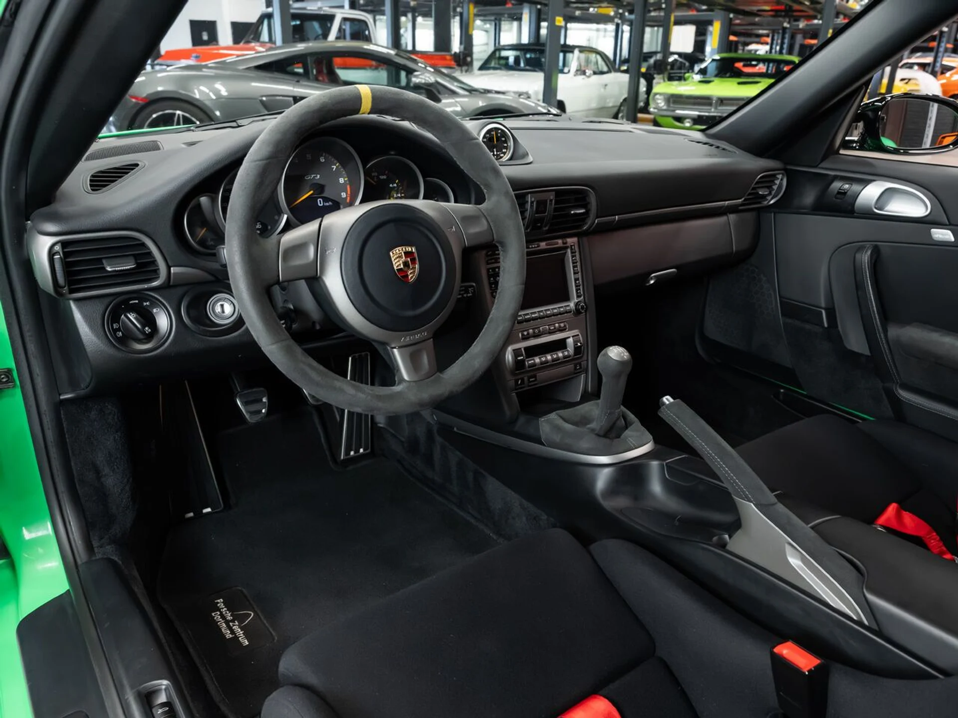 mph088_763658271_porsche_911_gt3_rs_2007_003d1ae50f