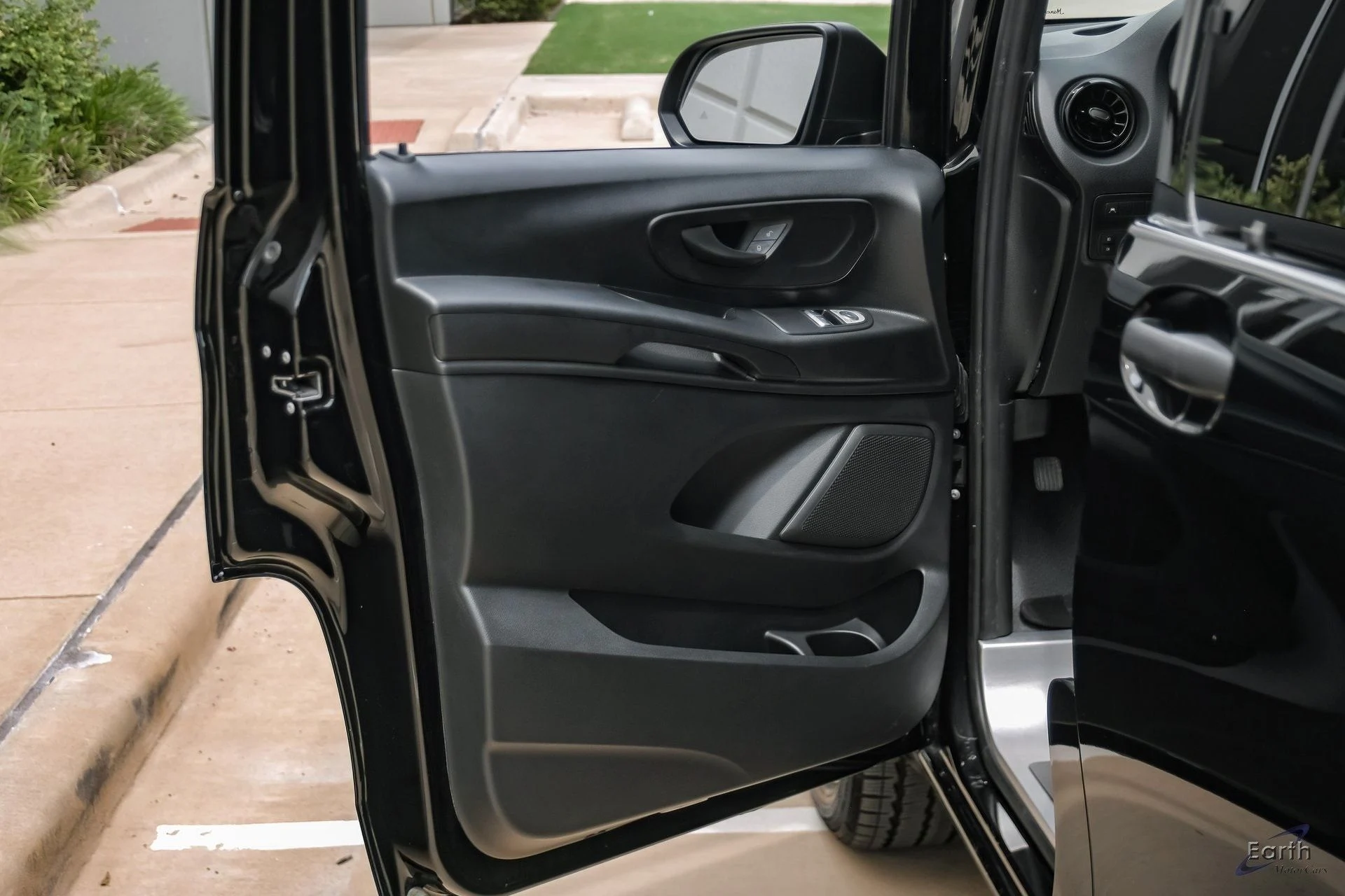 mph088_811637203_523629c10187cd1f3dc6a8f29d0845f2x_3ceb473af7