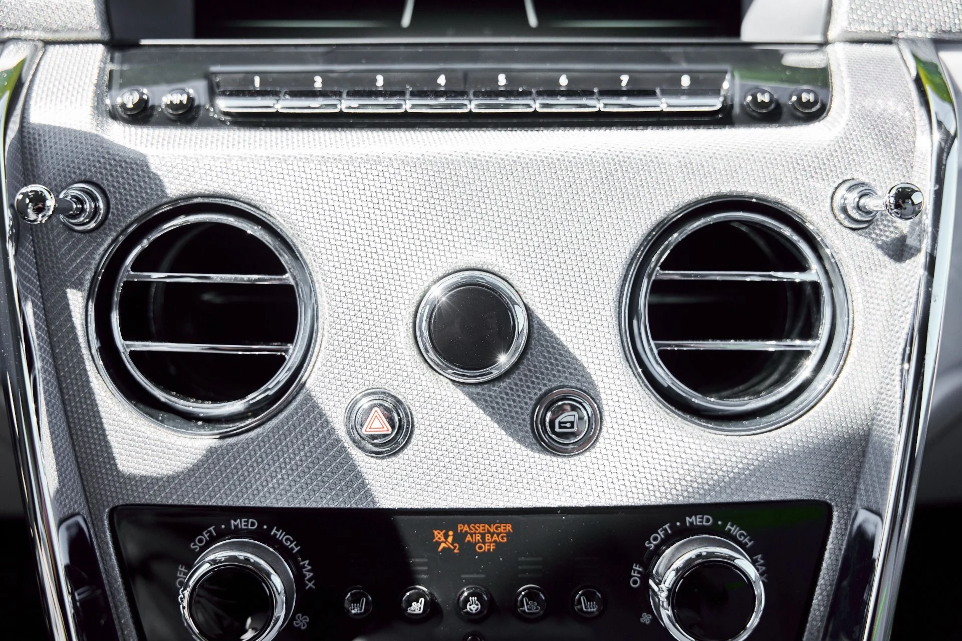 mph088_916805190_Used_2024_Rolls_Royce_Cullinan_Base_1773162703_3c093d8547