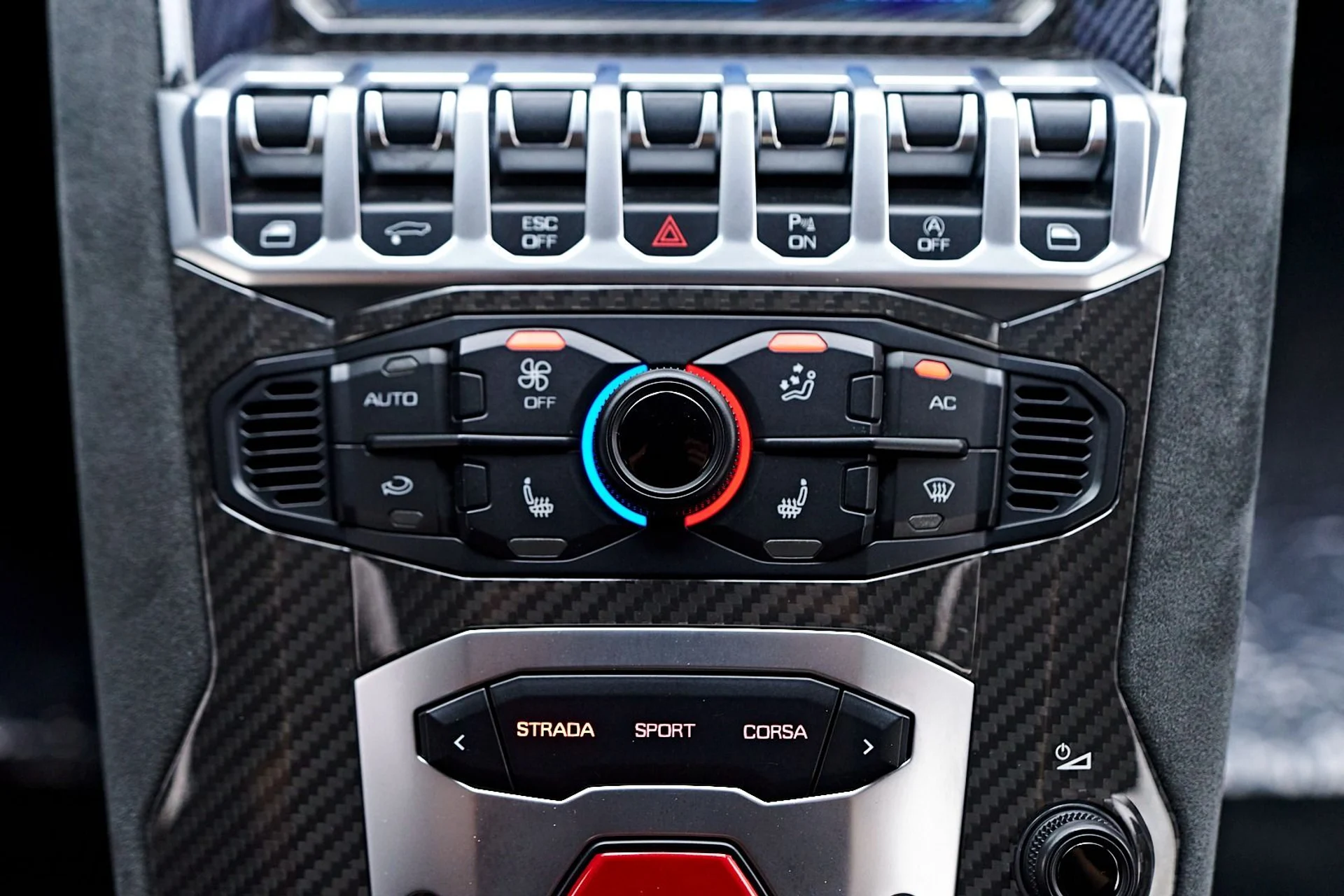 mph089_1054120997_Used_2016_Lamborghini_Aventador_LP_700_4_1741658847_4ca9d5d326