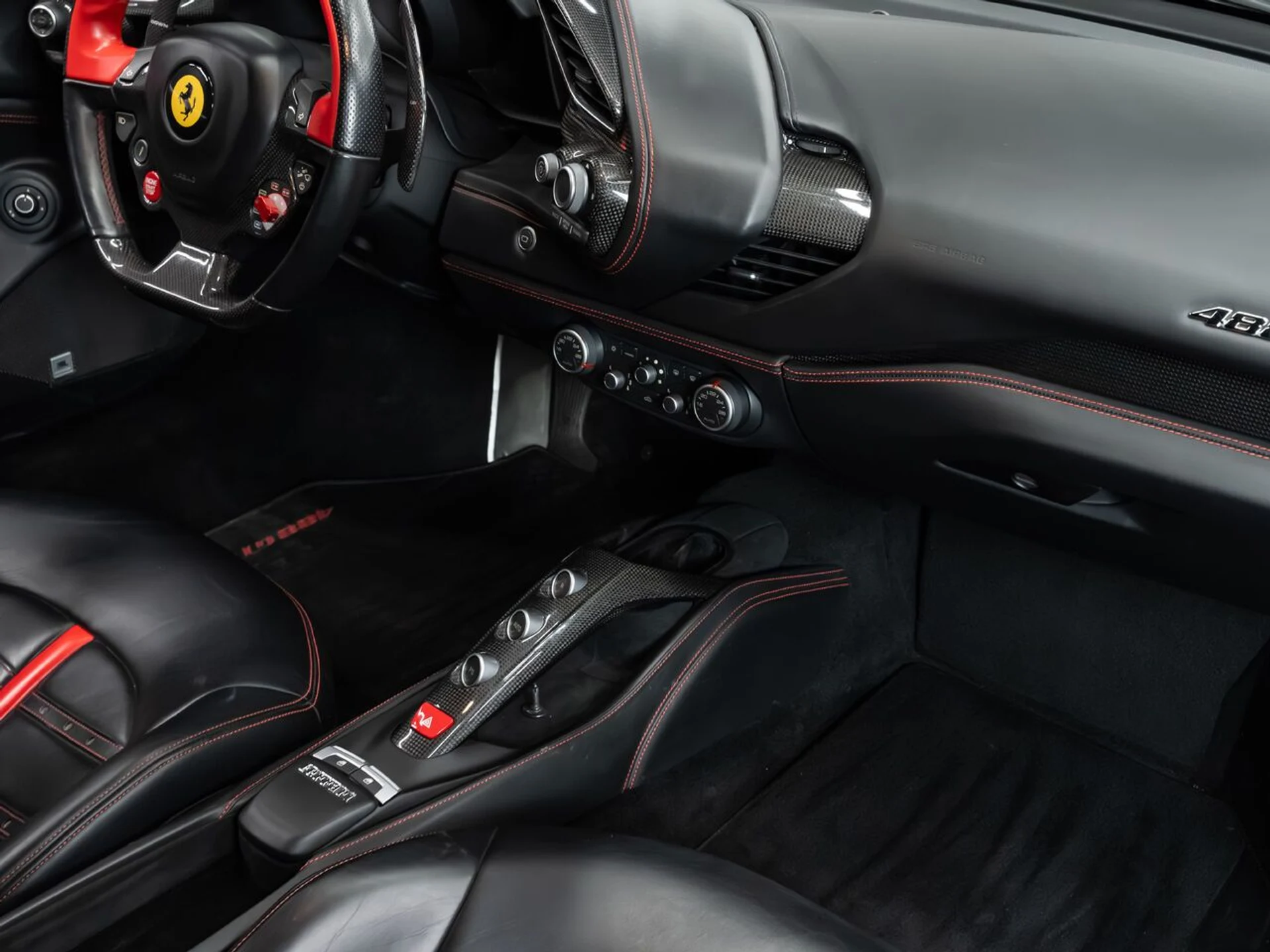 mph089_1061316034_ferrari_488_gtb_2017_bf5524331c