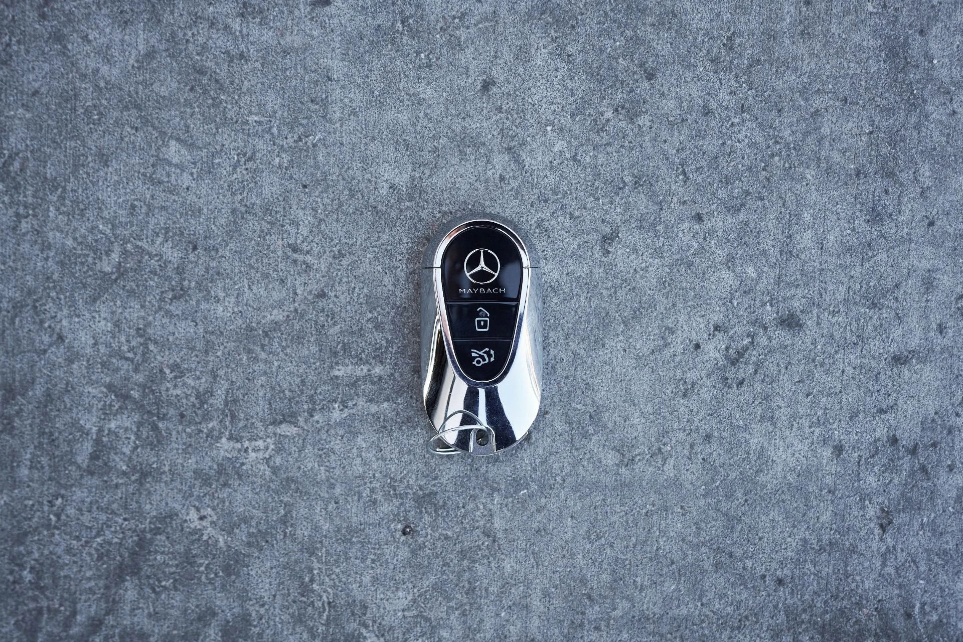 mph089_1093409959_Used_2025_Mercedes_Benz_S_Class_Maybach_S_680_1761611206_ea5b3a0491