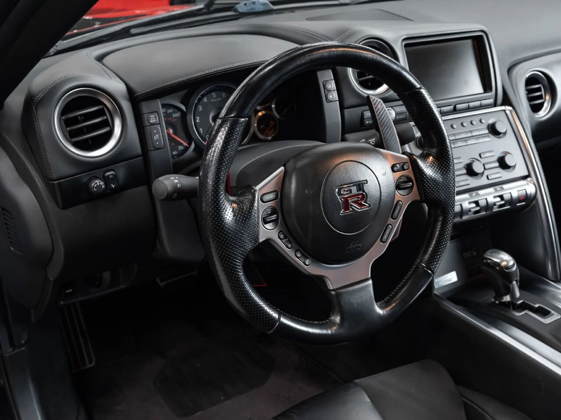 mph089_1131436539_nissan_gt_r_2009_82076a31ec