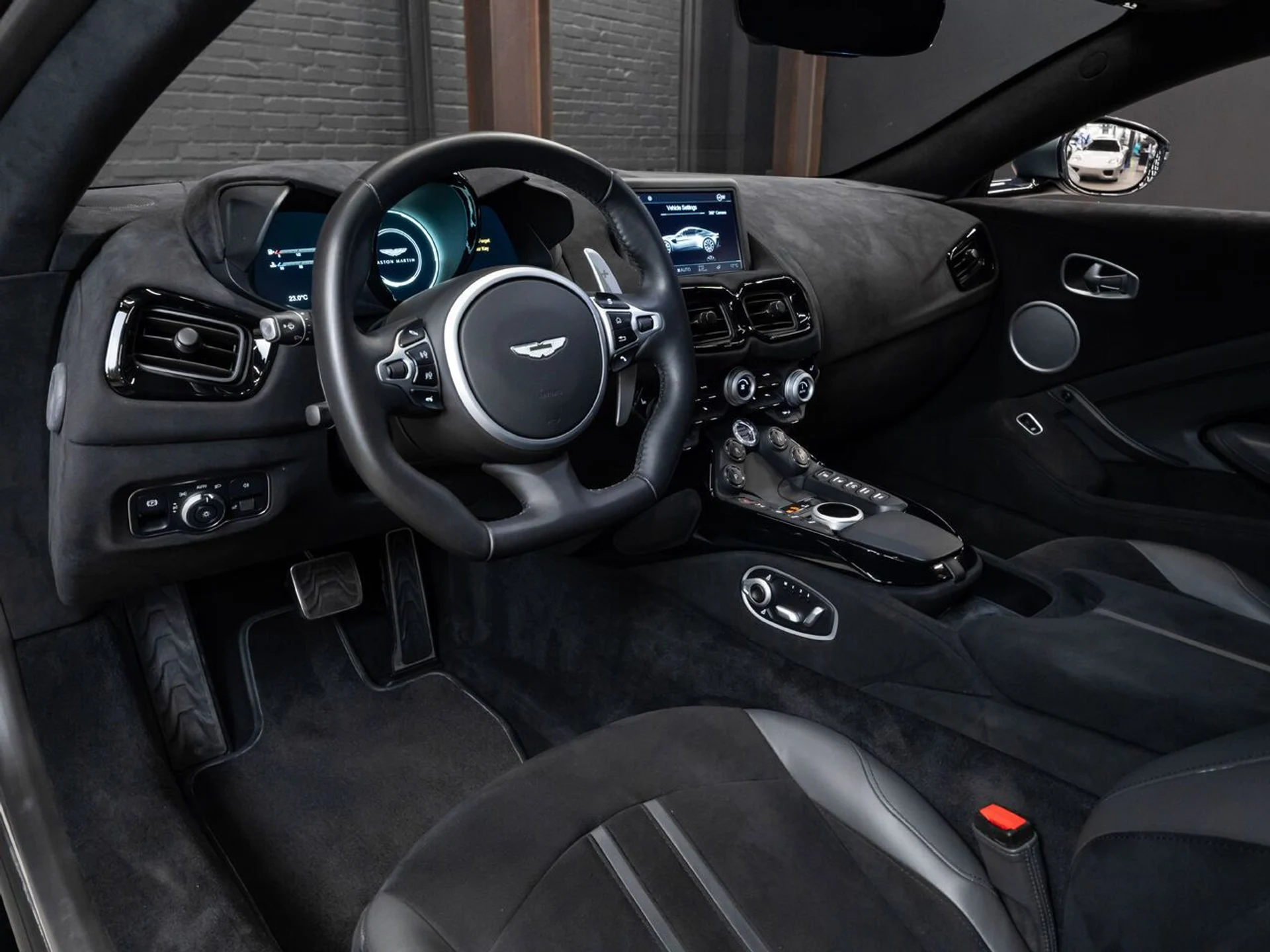 mph089_1138633929_aston_martin_vantage_2020_2a91655404