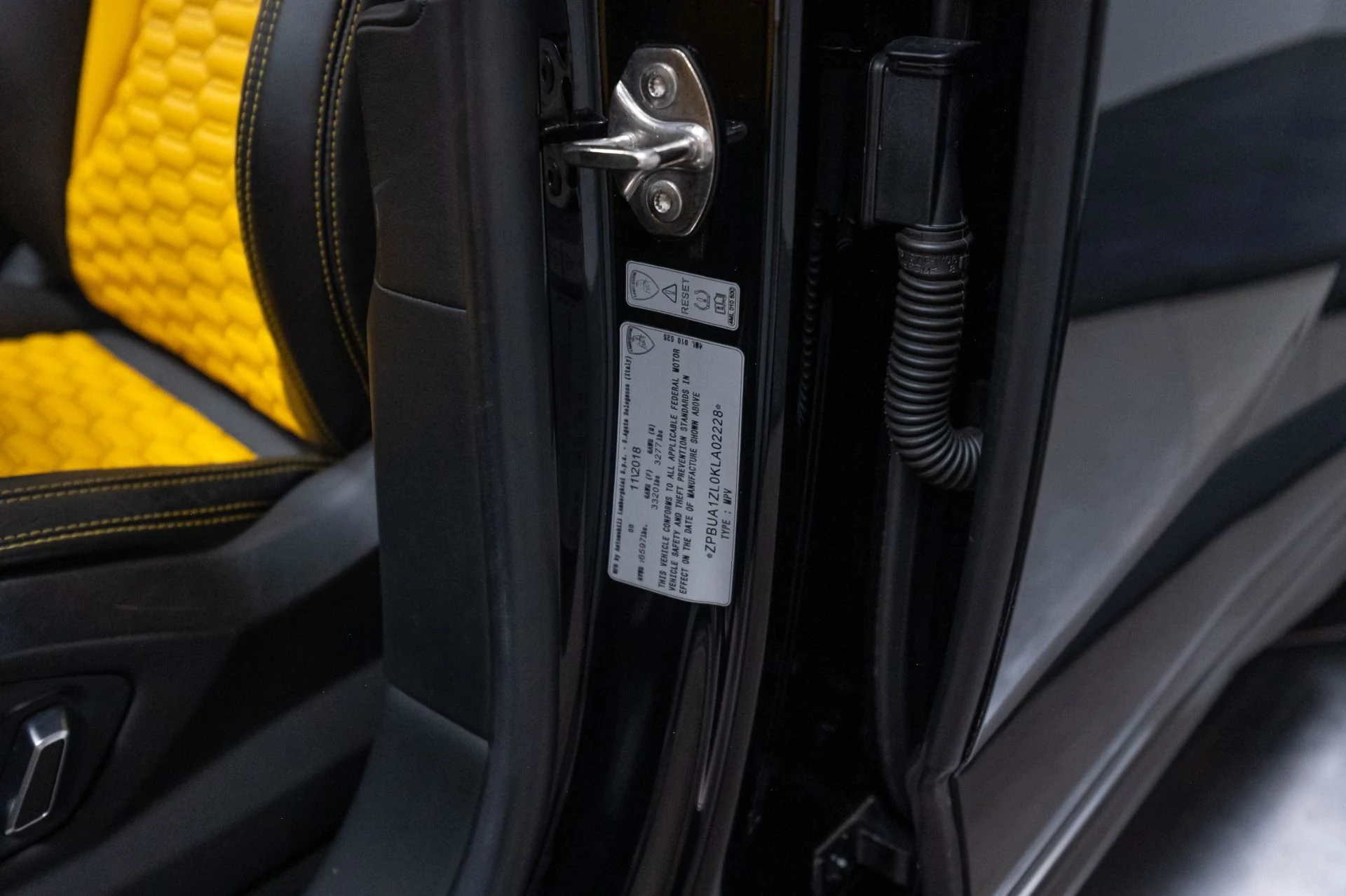 mph089_1256518101_Used_2019_Lamborghini_Urus_1786985122_82afe1c14c