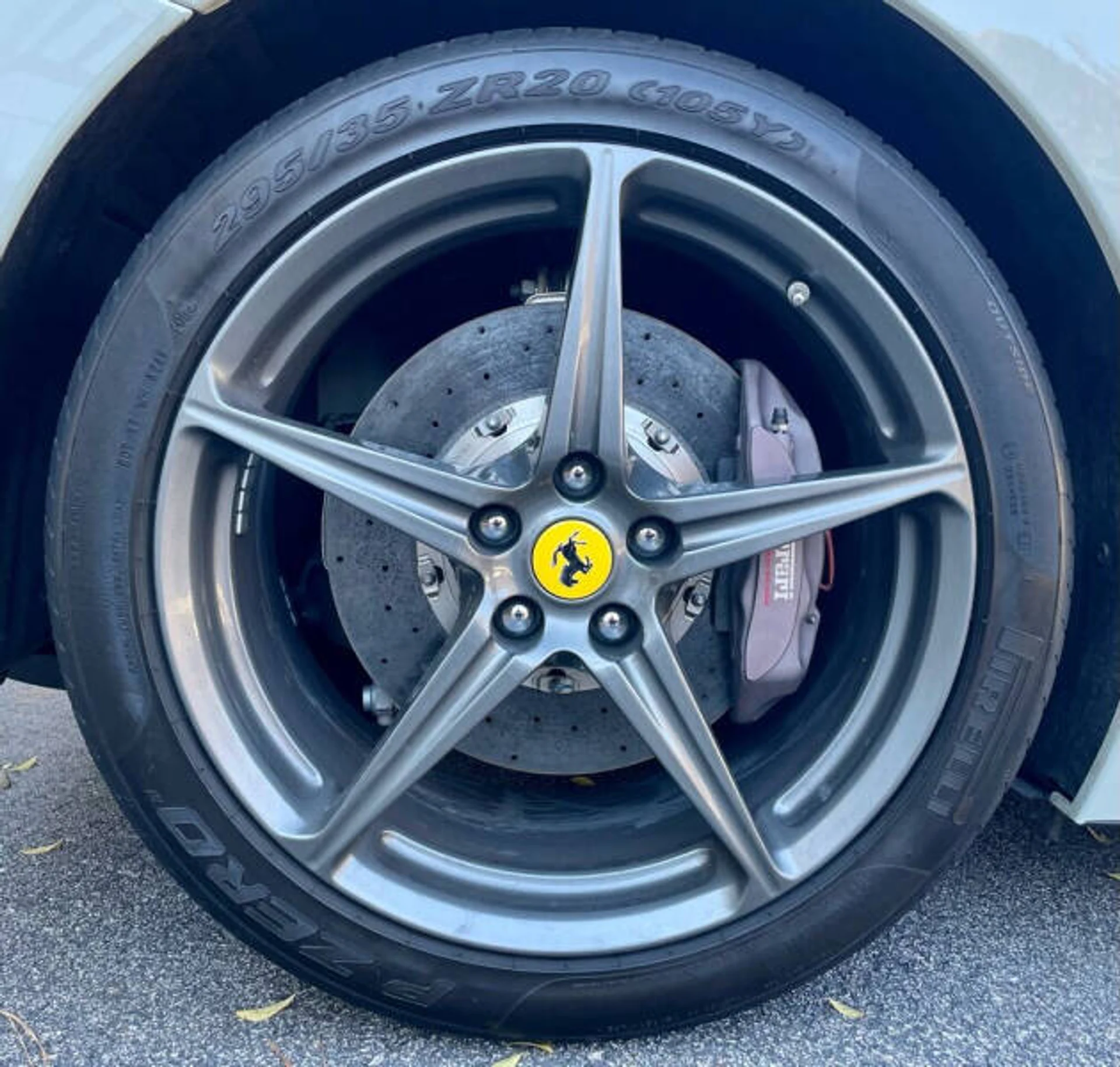 mph089_1399108167_2013_ferrari_458_spider_base_2dr_convertible_1e163d28d3