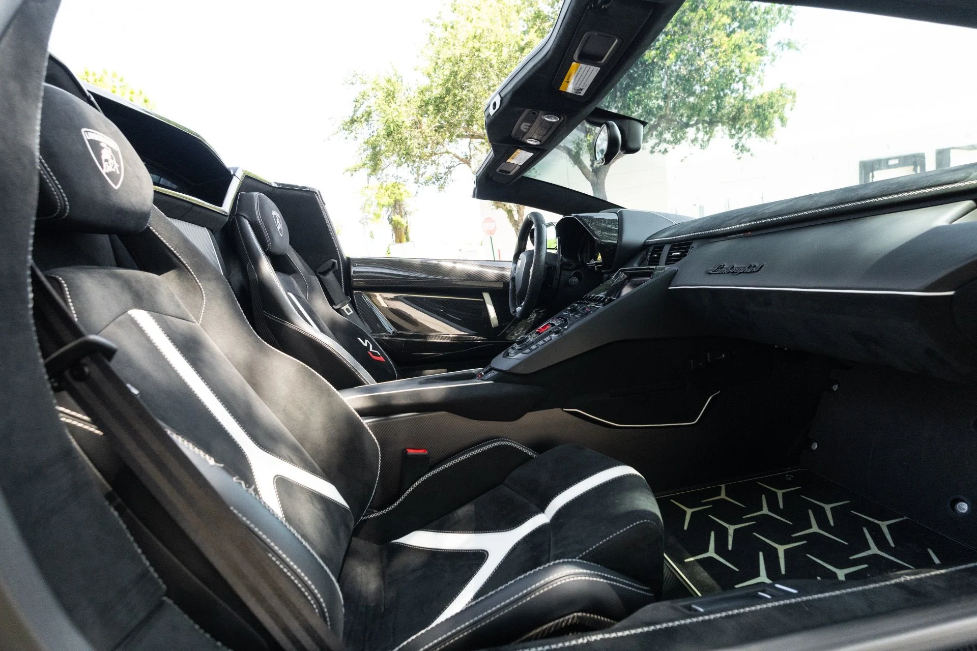 mph089_1904719237_Used_2020_Lamborghini_Aventador_LP_770_4_SVJ_Roadster_1781235567_bdbf02cc71
