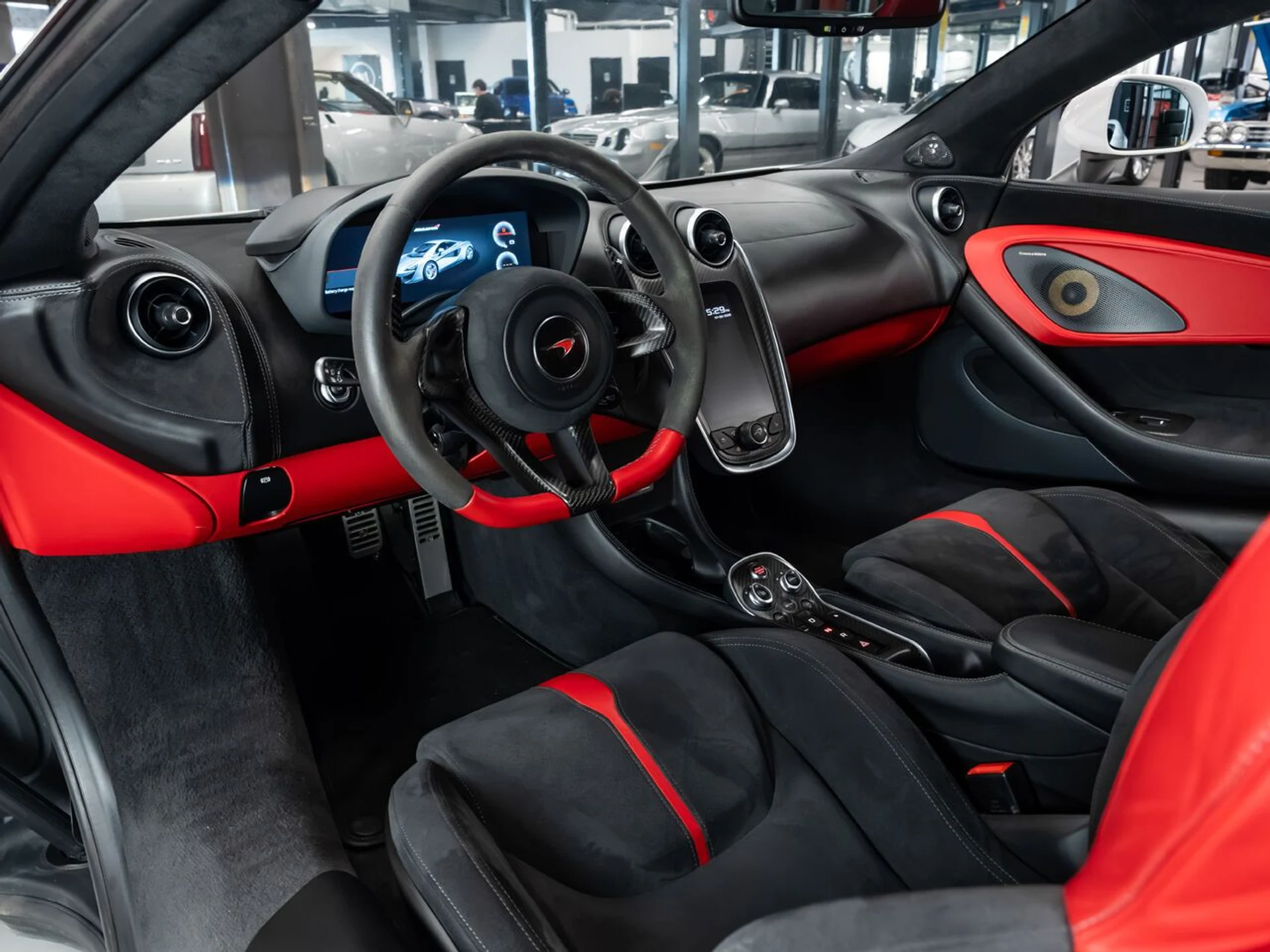 mph089_2034338661_mclaren_570s_2017_2fb738f517