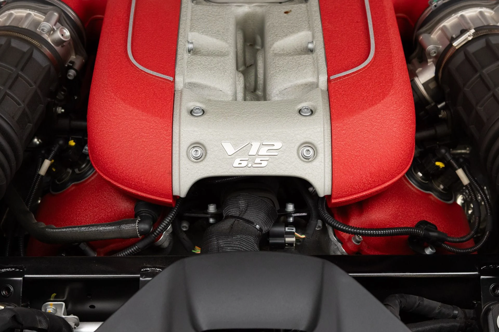 mph089_2140391151_Used_2018_Ferrari_812_Superfast_1775055143_e20af07bc7