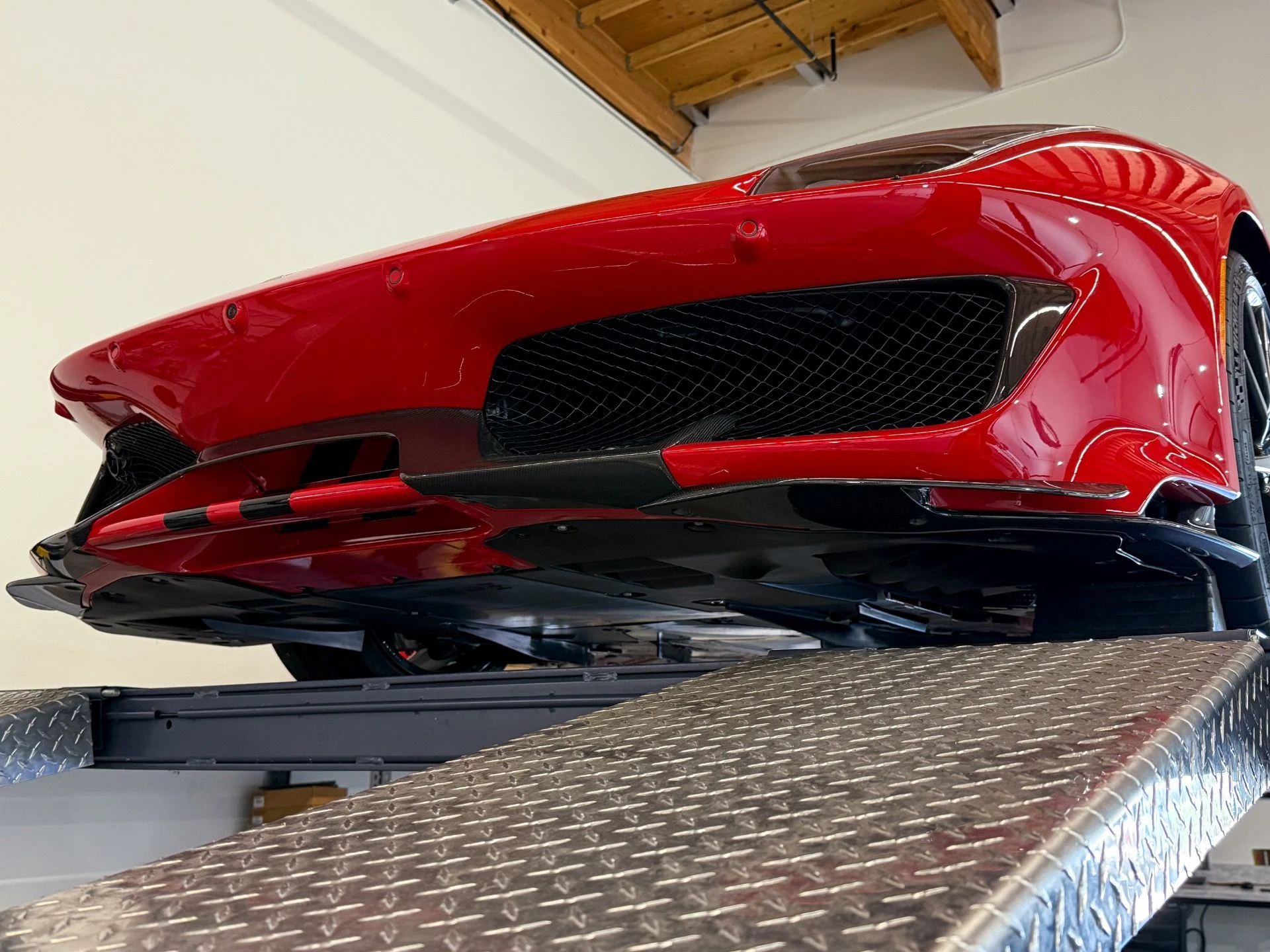 mph089_2252379539_Used_2019_Ferrari_488_Pista_1772733819_5d2ad1eab2