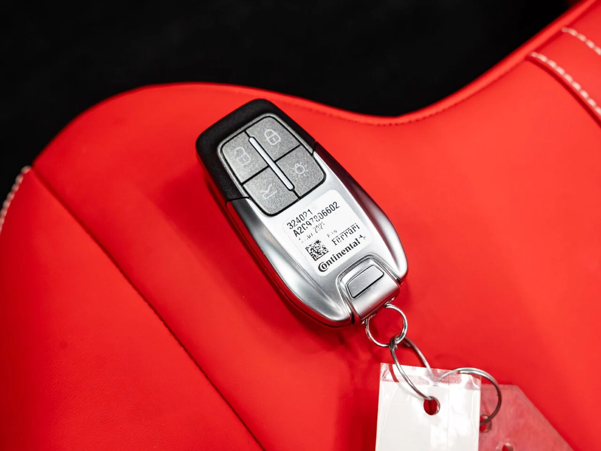 mph089_2259177759_ferrari_f8_spider_2022_8eb81ebcc3