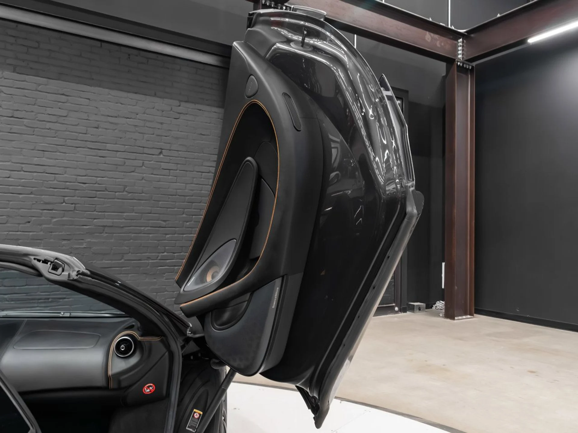 mph089_2370101728_mclaren_570s_2018_47a080b3fe