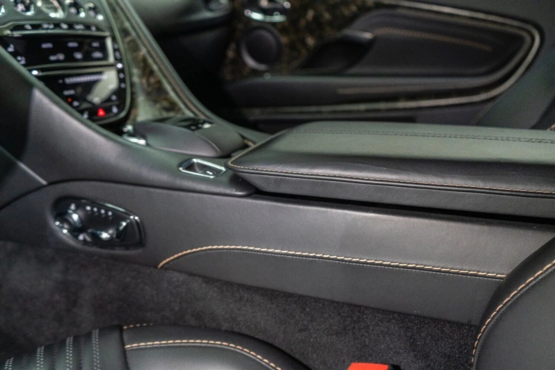 mph089_2379956267_9548a52d43_1280_2905689c1e