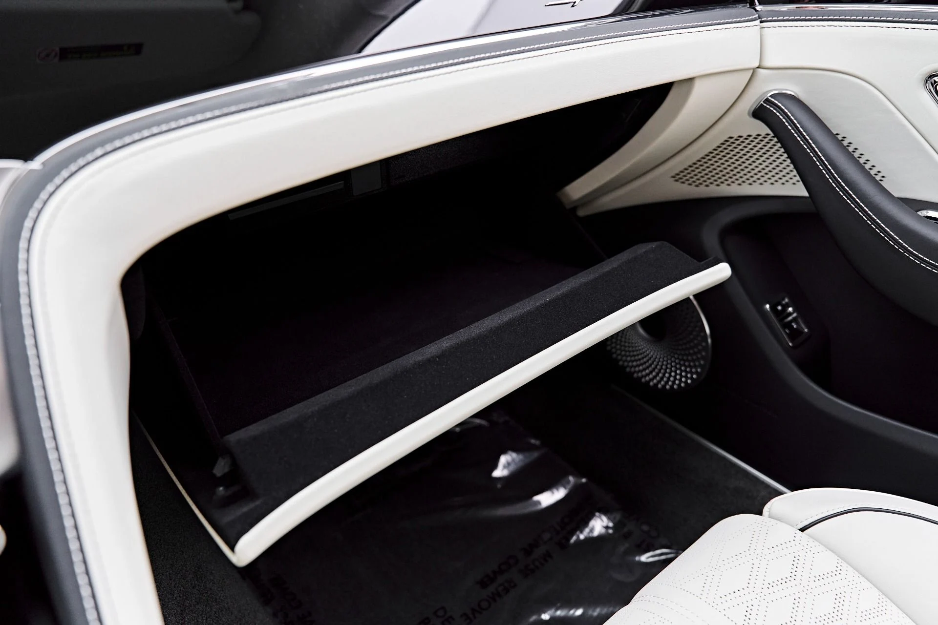 mph089_2447104594_Used_2025_Bentley_Flying_Spur_Speed_1786412329_5af926a704