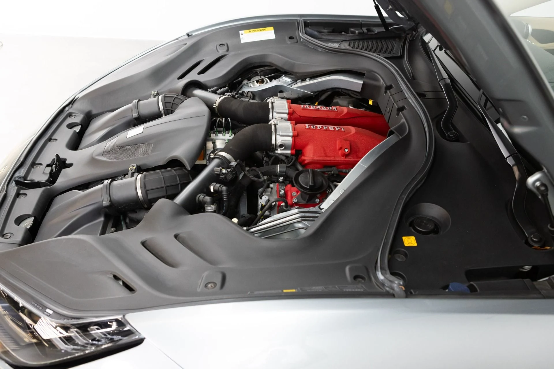mph089_2591325948_Used_2019_Ferrari_Portofino_1792420414_090ead0e3b