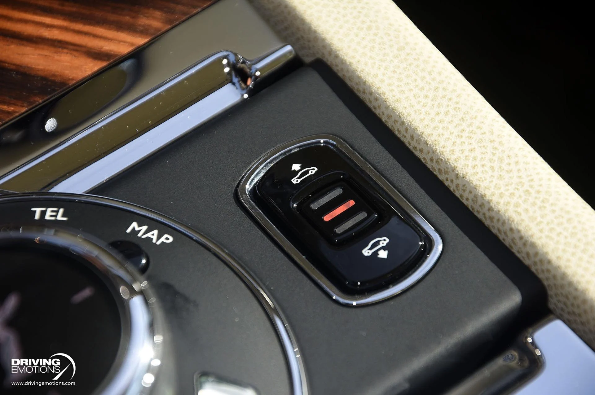 mph089_2675872094_883_p90_l_f14e48d614