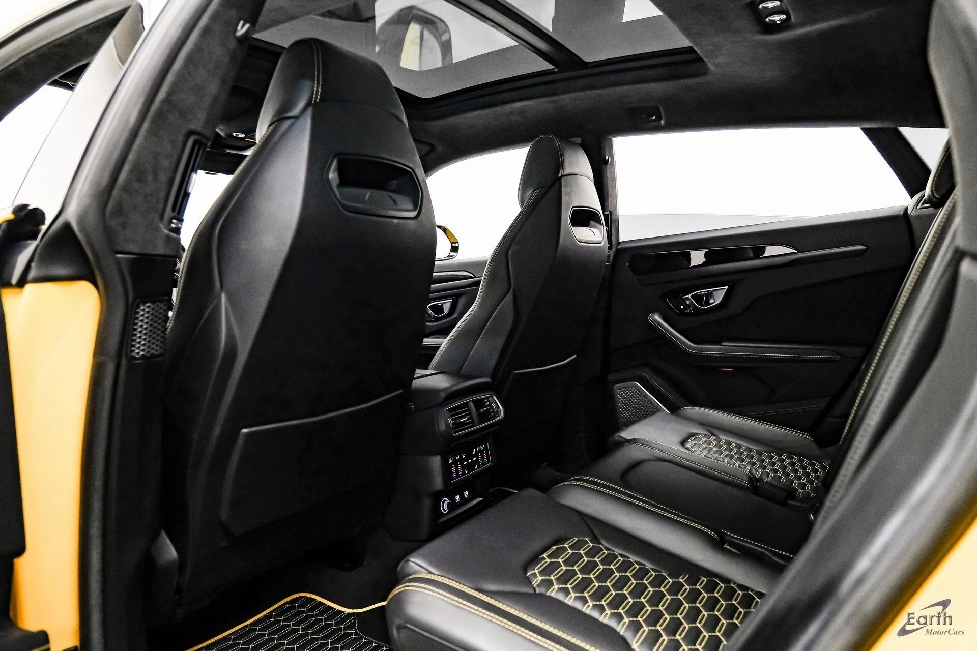 mph089_2678525761_718707139cd1cd41fb8acbebd0668a1cx_a6788229dd