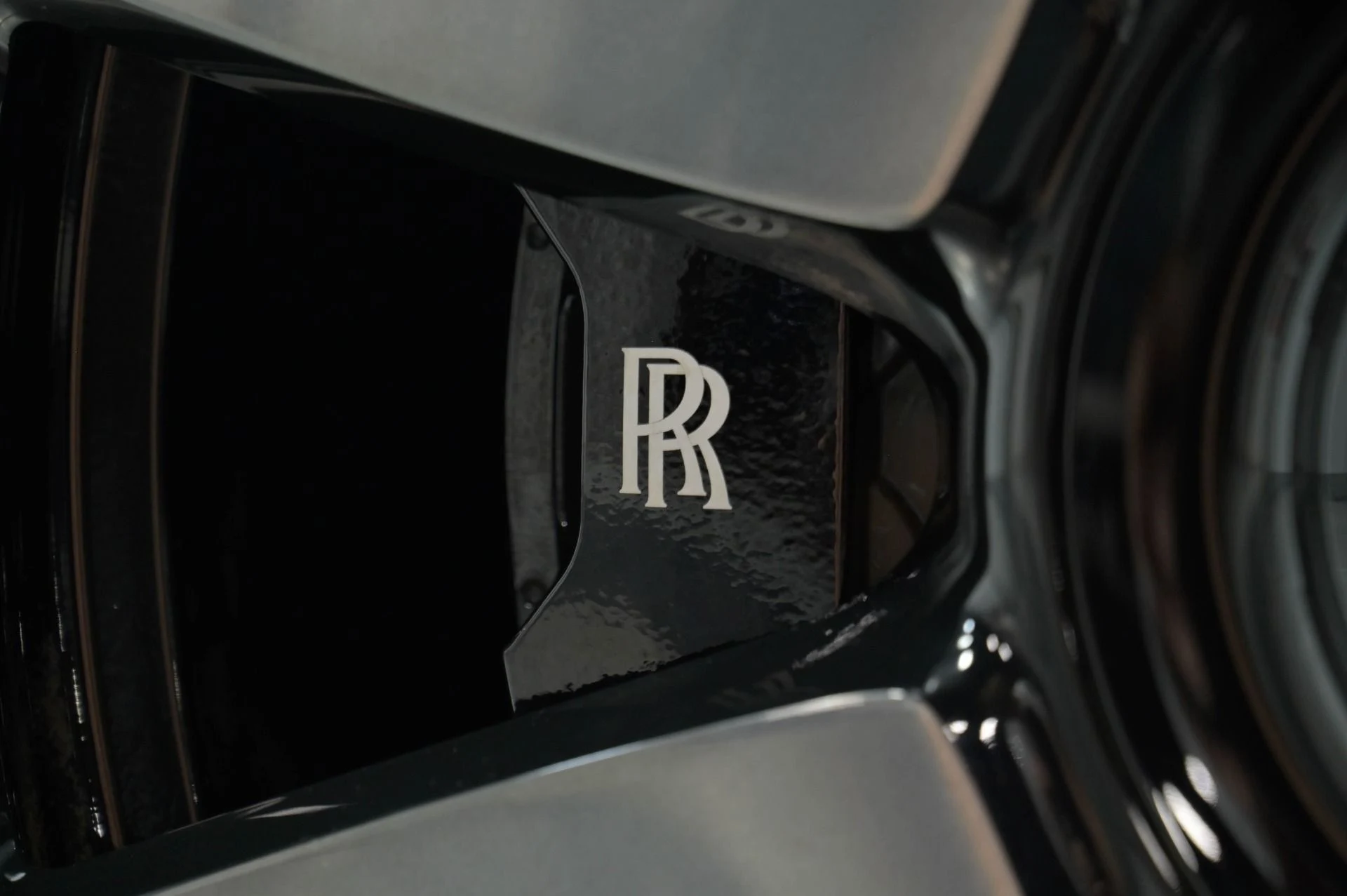 mph089_2679340259_Used_2023_Rolls_Royce_Cullinan_1782858223_8f9220ac7c
