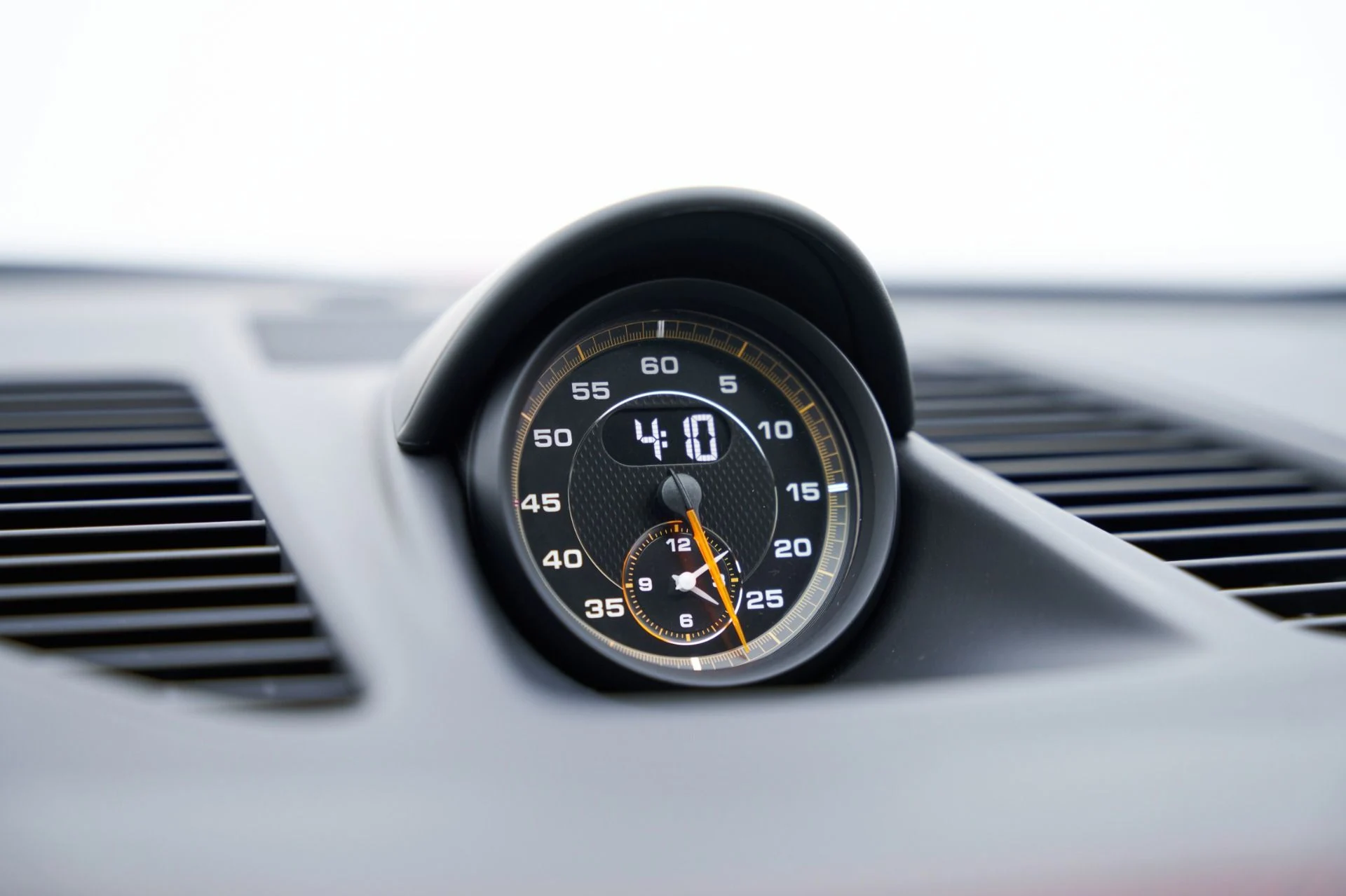 mph089_2800373158_Used_2018_Porsche_911_GT_2_RS_1792687280_b0cdf21b8a