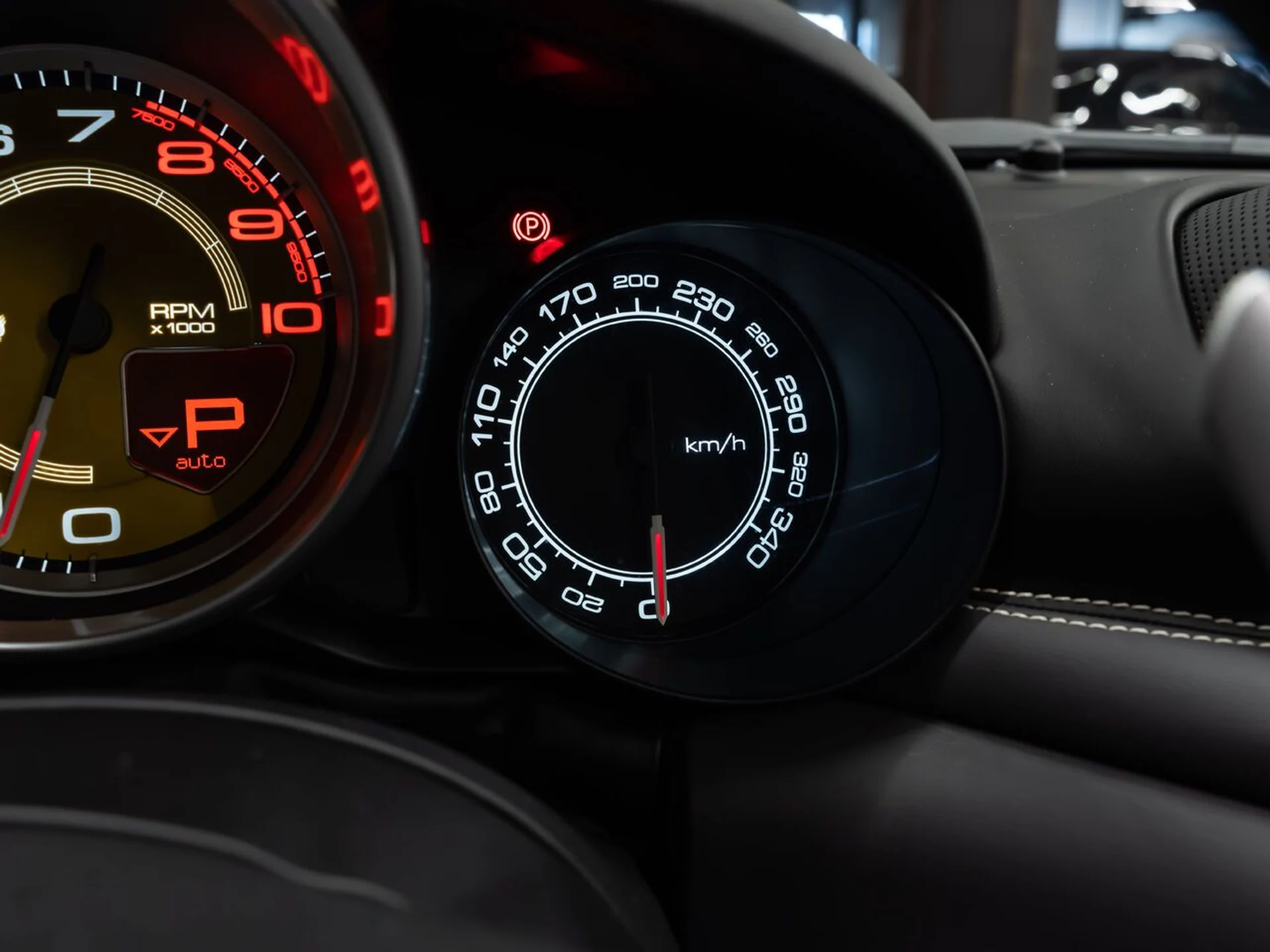 mph089_2896597739_ferrari_california_2015_00ea8534c5