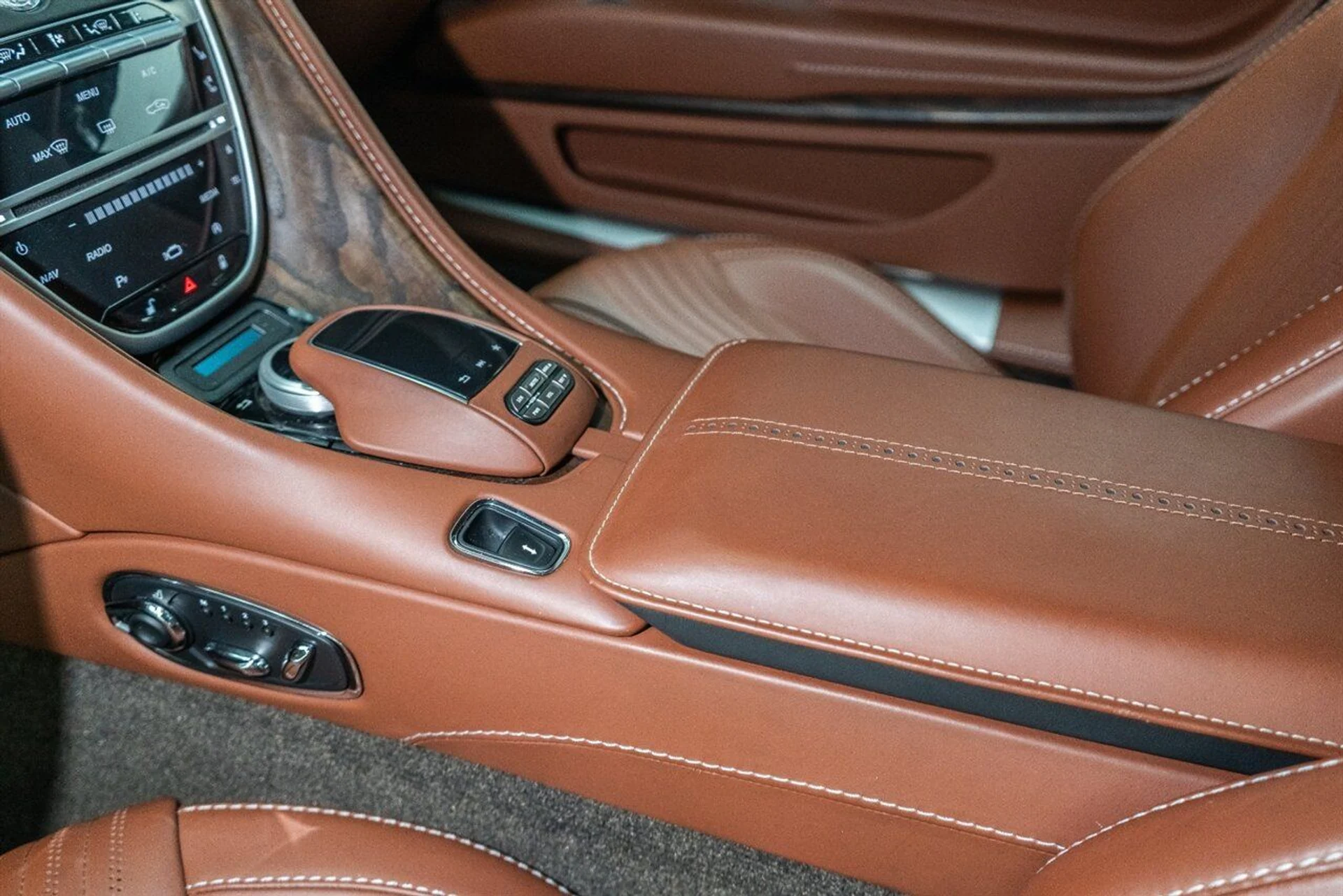 mph089_3126005589_083bc61949_1280_c496b4376b