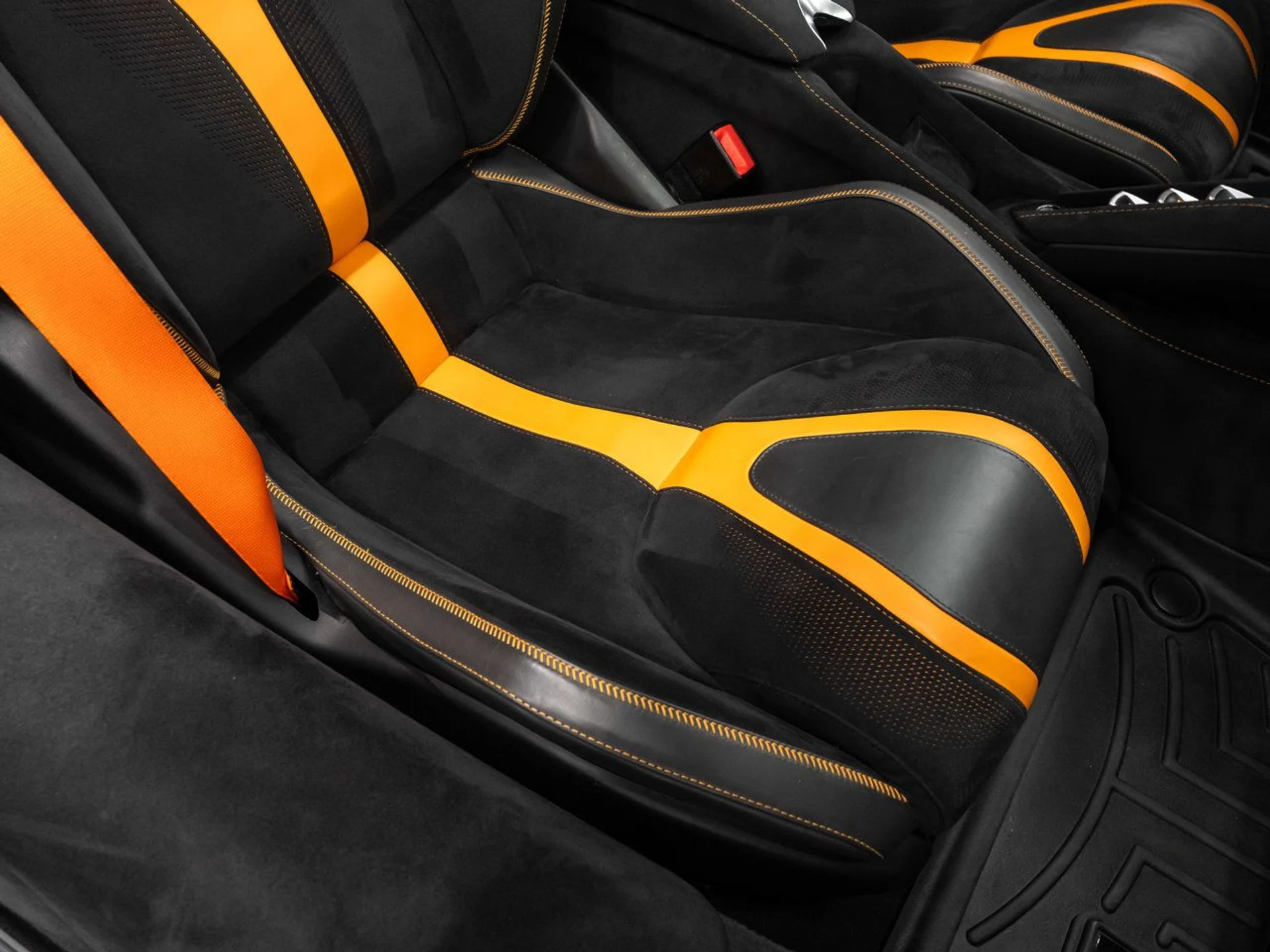 mph089_329748092_mclaren_720s_2018_58914435a7