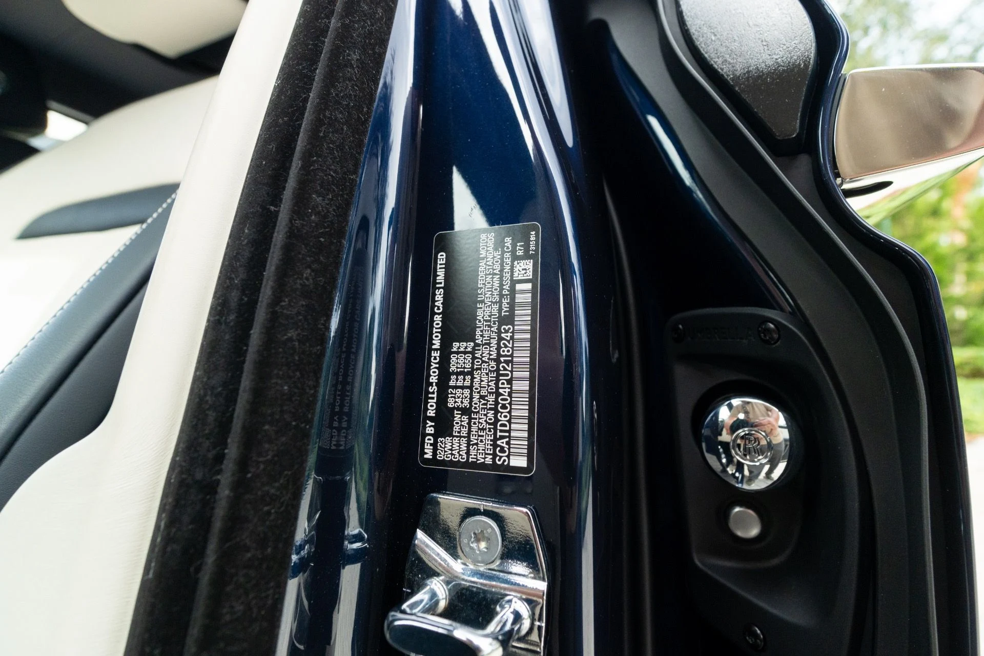 mph089_3494471121_Used_2023_Rolls_Royce_Black_Badge_Ghost_1765569637_4fc0a88764