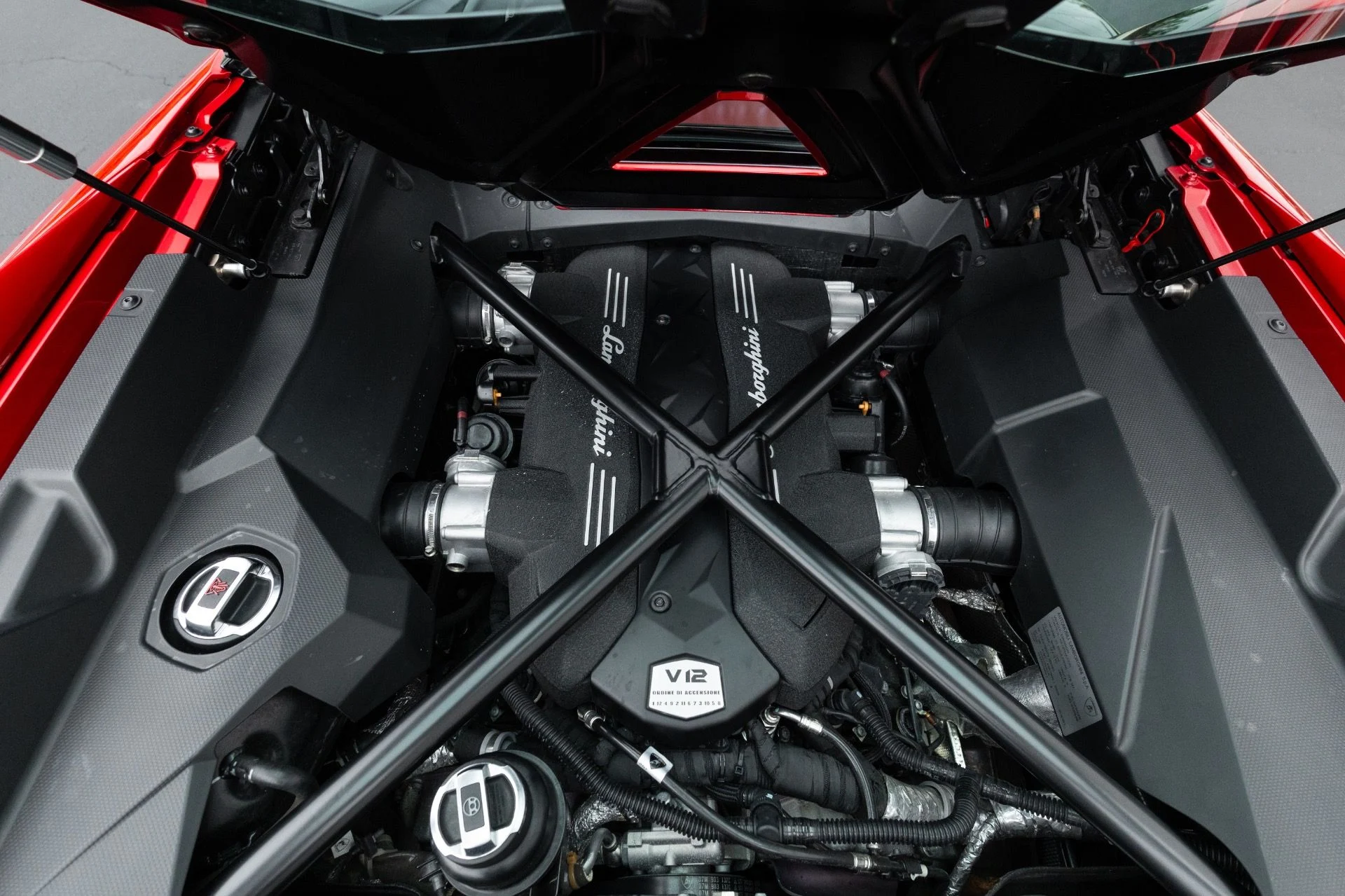 mph089_3595244835_Used_2018_Lamborghini_Aventador_Roadster_LP_740_4_S_1770343051_b51782a6a7