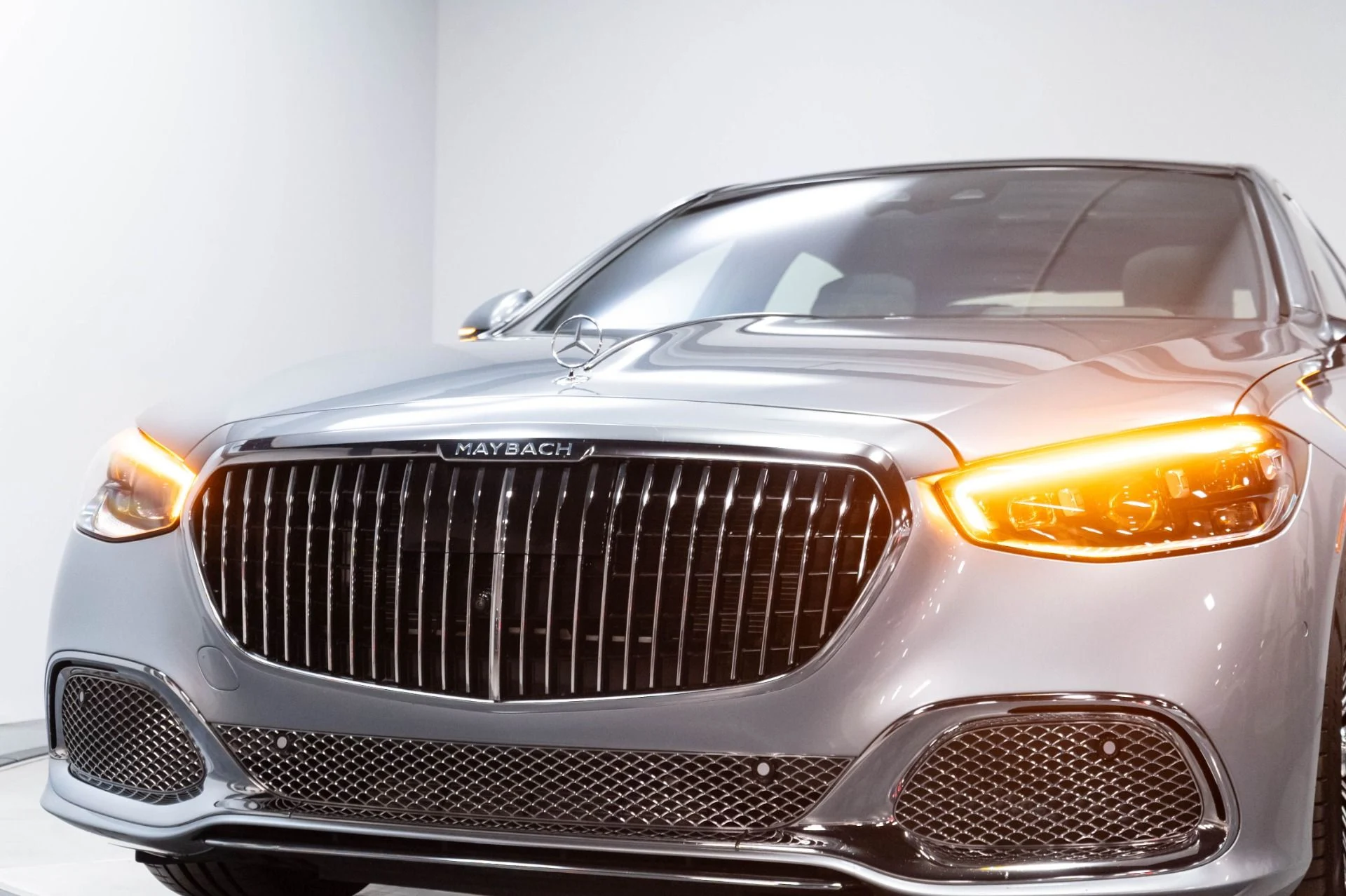 mph089_383360694_Used_2024_Mercedes_Benz_S_Class_Maybach_S_680_4_MATIC_1783529476_27057f8657