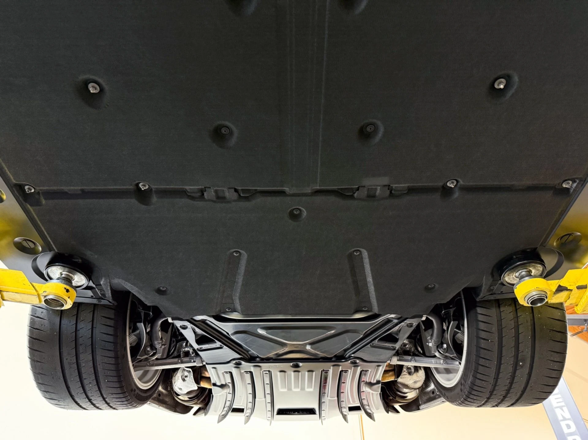 mph089_4055765543_Used_2024_Porsche_911_ST_1792163574_e1d101d6f1
