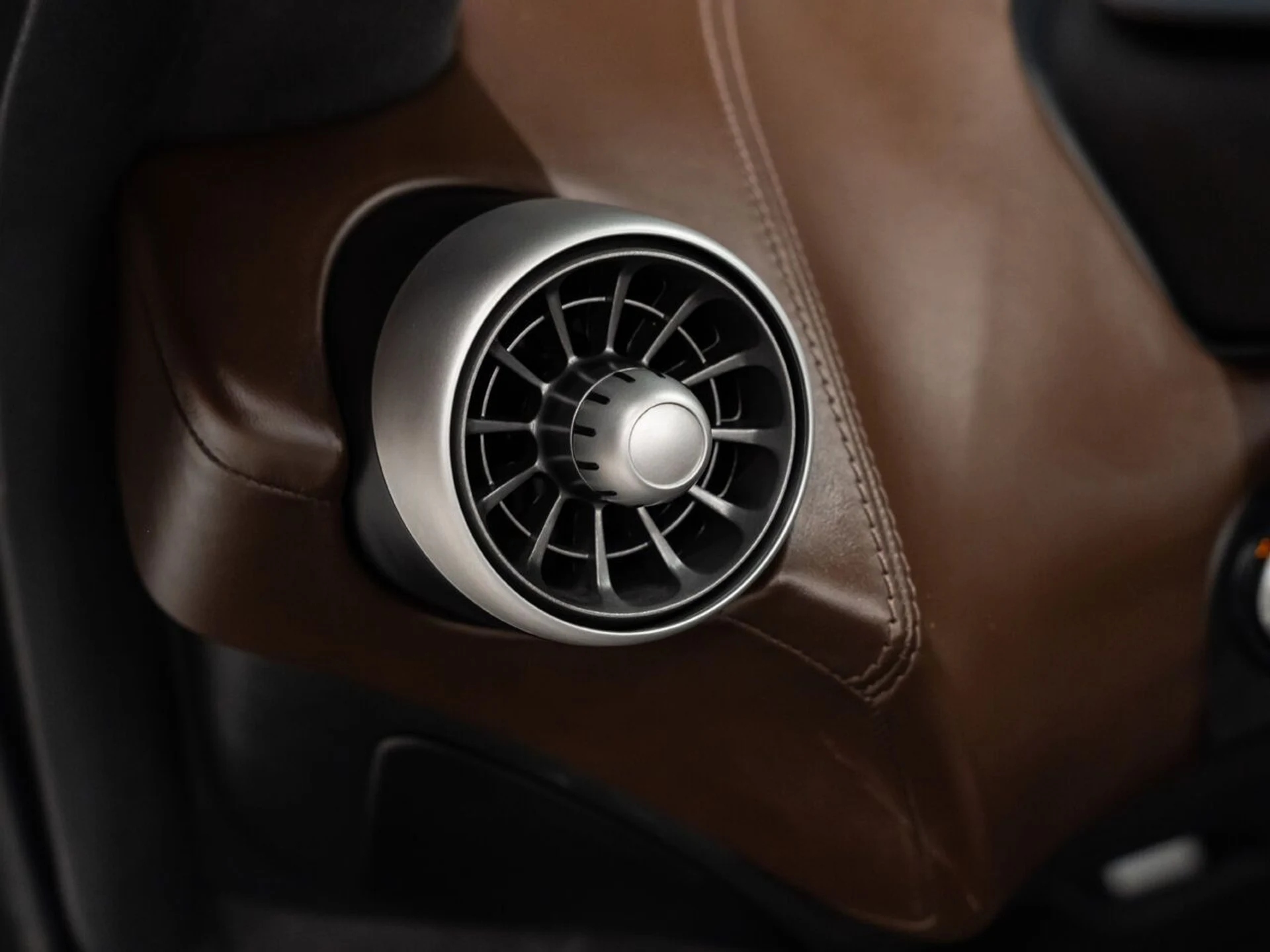 mph089_4144351975_mclaren_mp4_12c_2014_af430b80fb