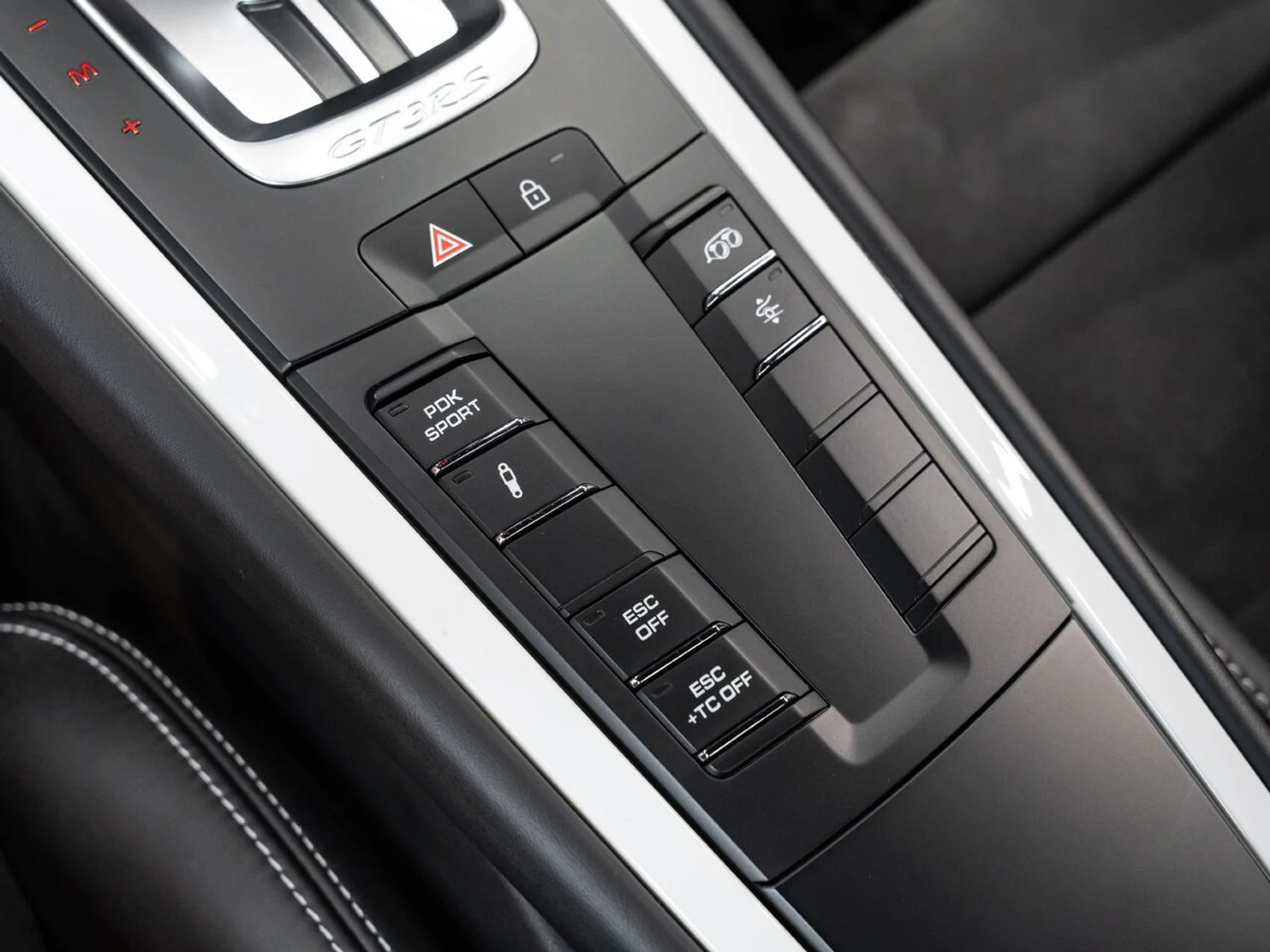 mph089_4294548323_porsche_911_2019_90fb75bf29