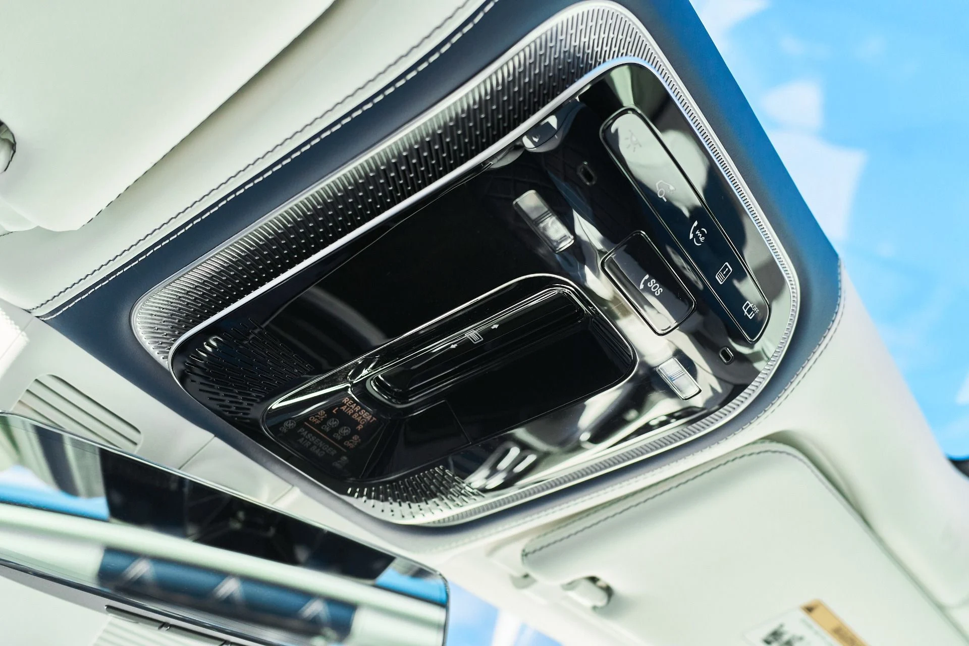 mph089_489635998_Used_2024_Mercedes_Benz_S_Class_Maybach_S_680_1765936920_39136828b0