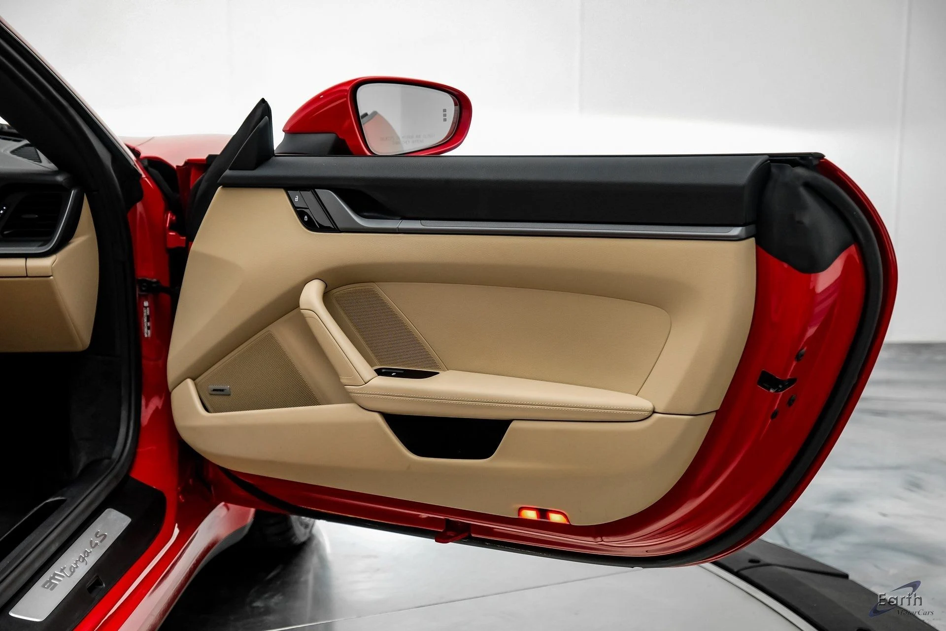 mph089_520195340_5745bdcf0b5fb69d306c596cfd5fd9e1x_092f63ce85